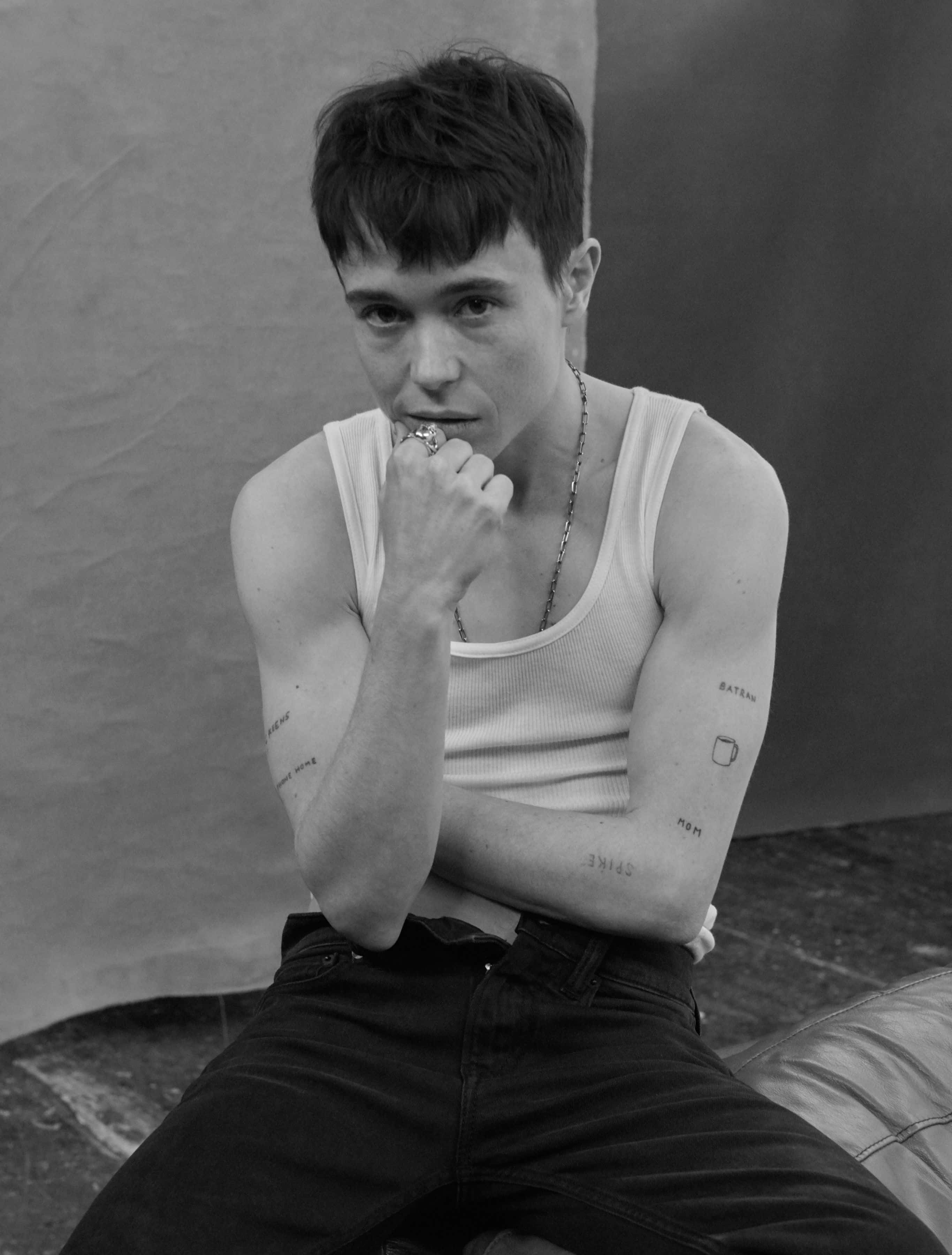 Elliot Page, black and white portrait, short dark hair, 2K Phone Wallpaper