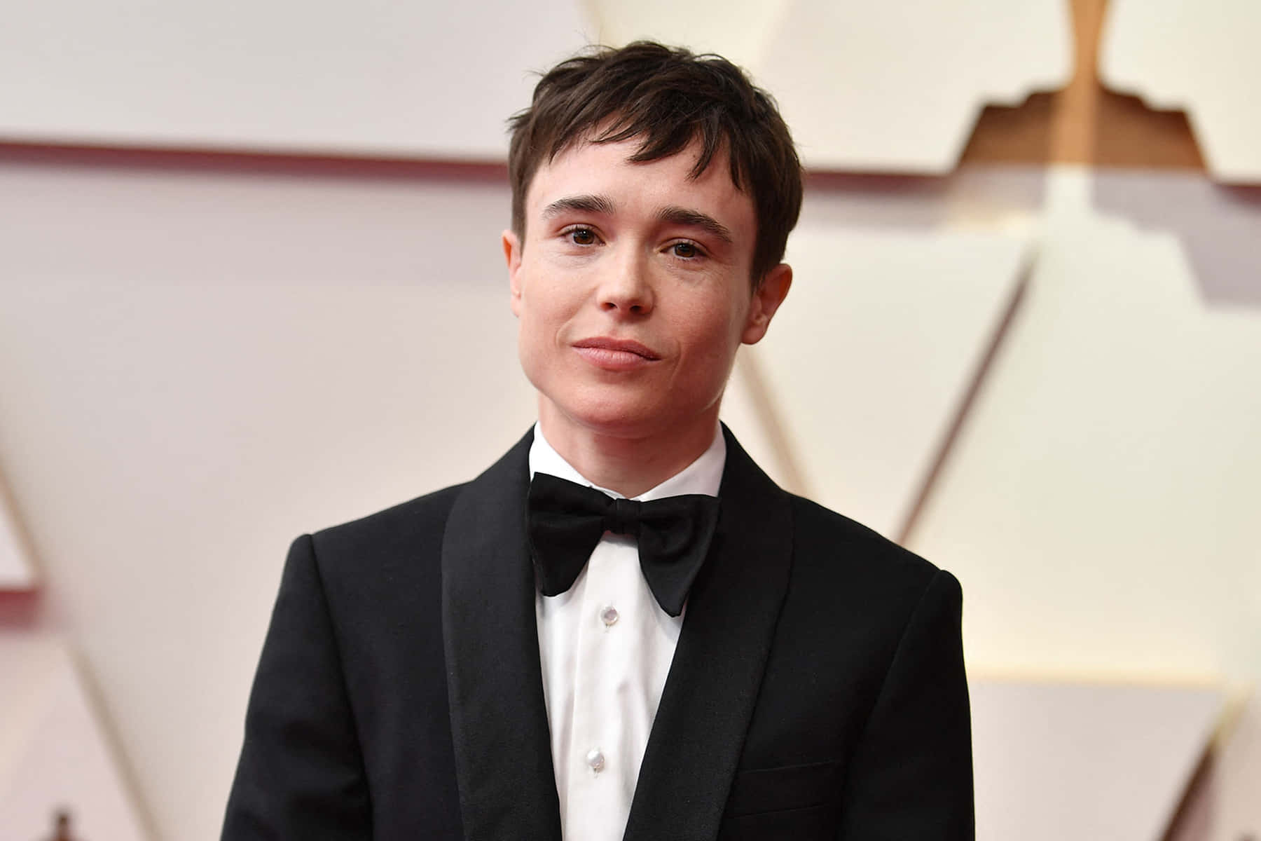 Elliot Page, black tuxedo, bow tie, HD Desktop Wallpaper