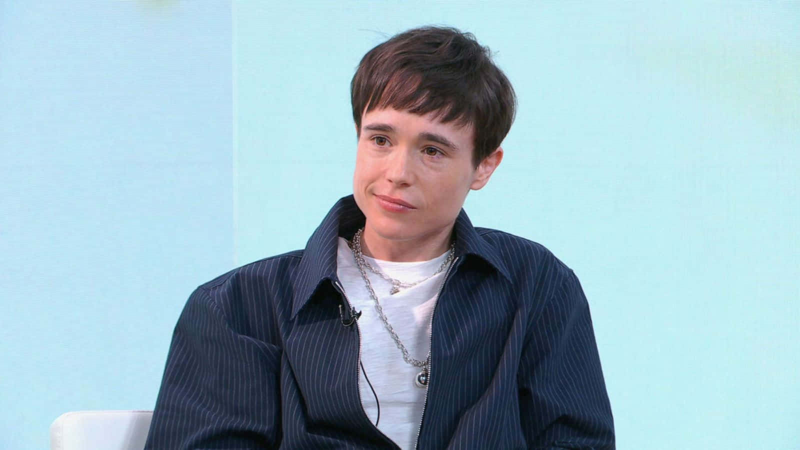 Elliot Page, dark pinstripe jacket, white t-shirt, HD Desktop Wallpaper