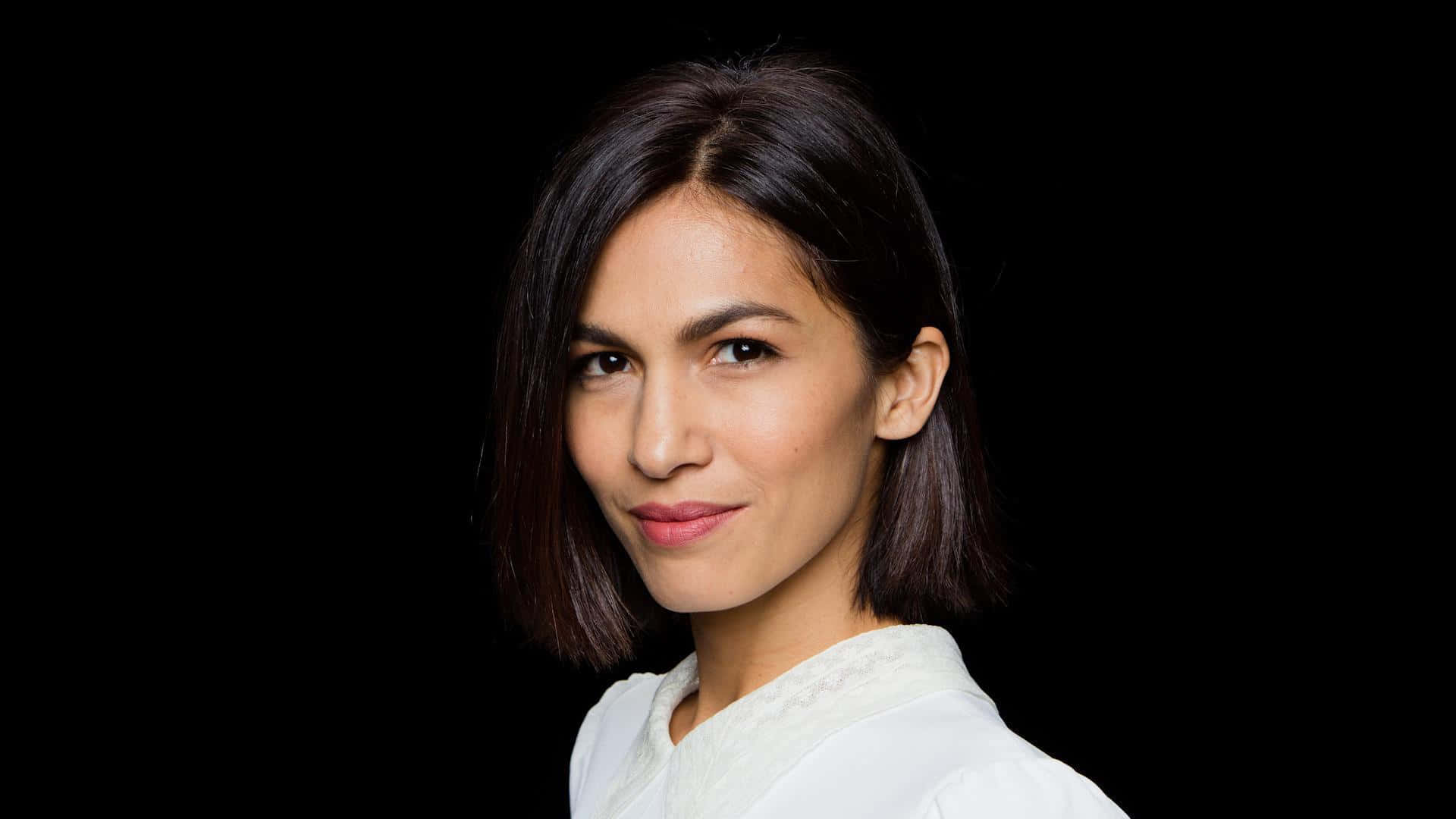 Elodie Yung, dark bobbed hair, white top, Full HD Desktop Wallpaper
