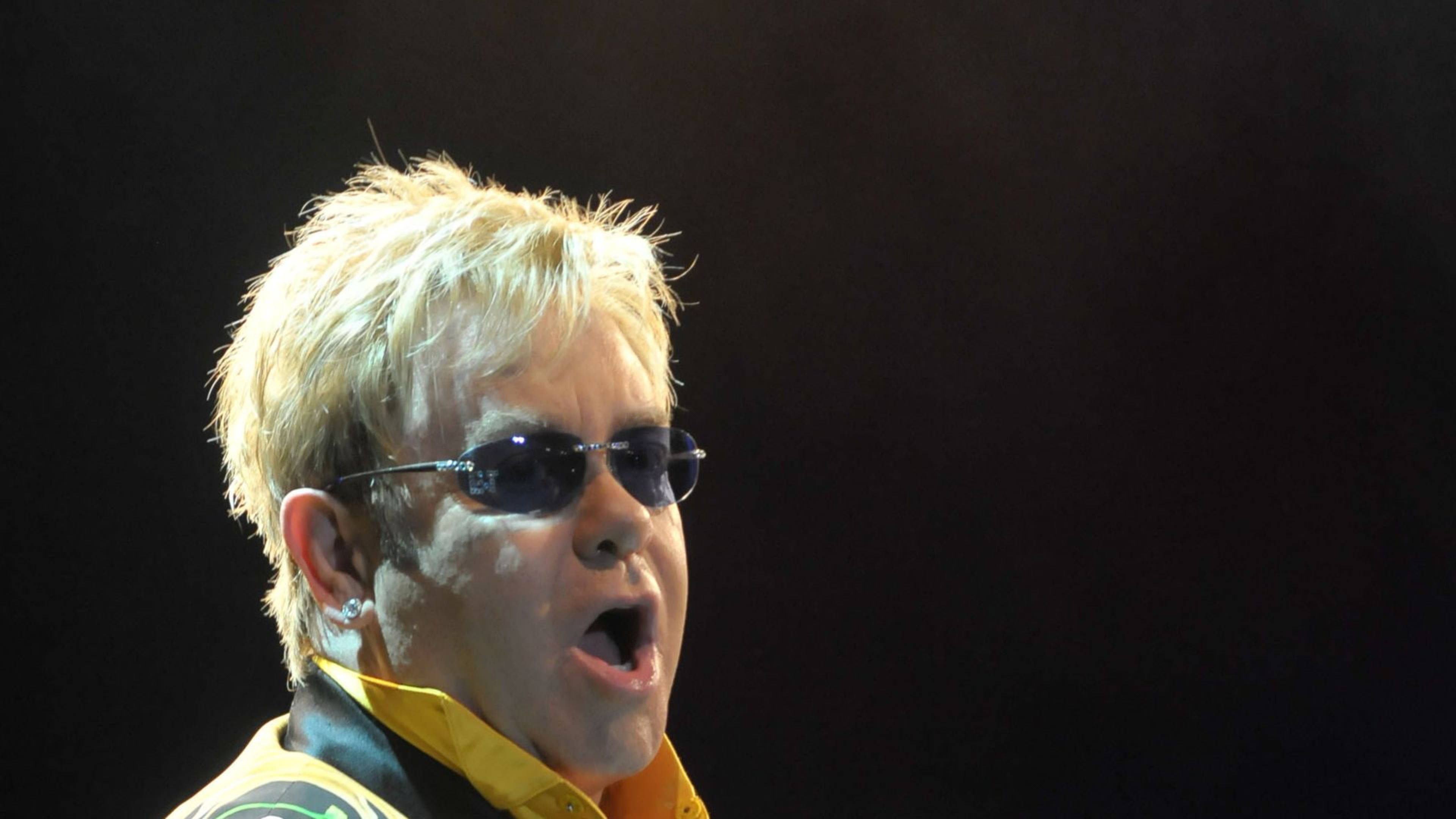 Elton John, yellow suit, concert, 4K Desktop Wallpaper