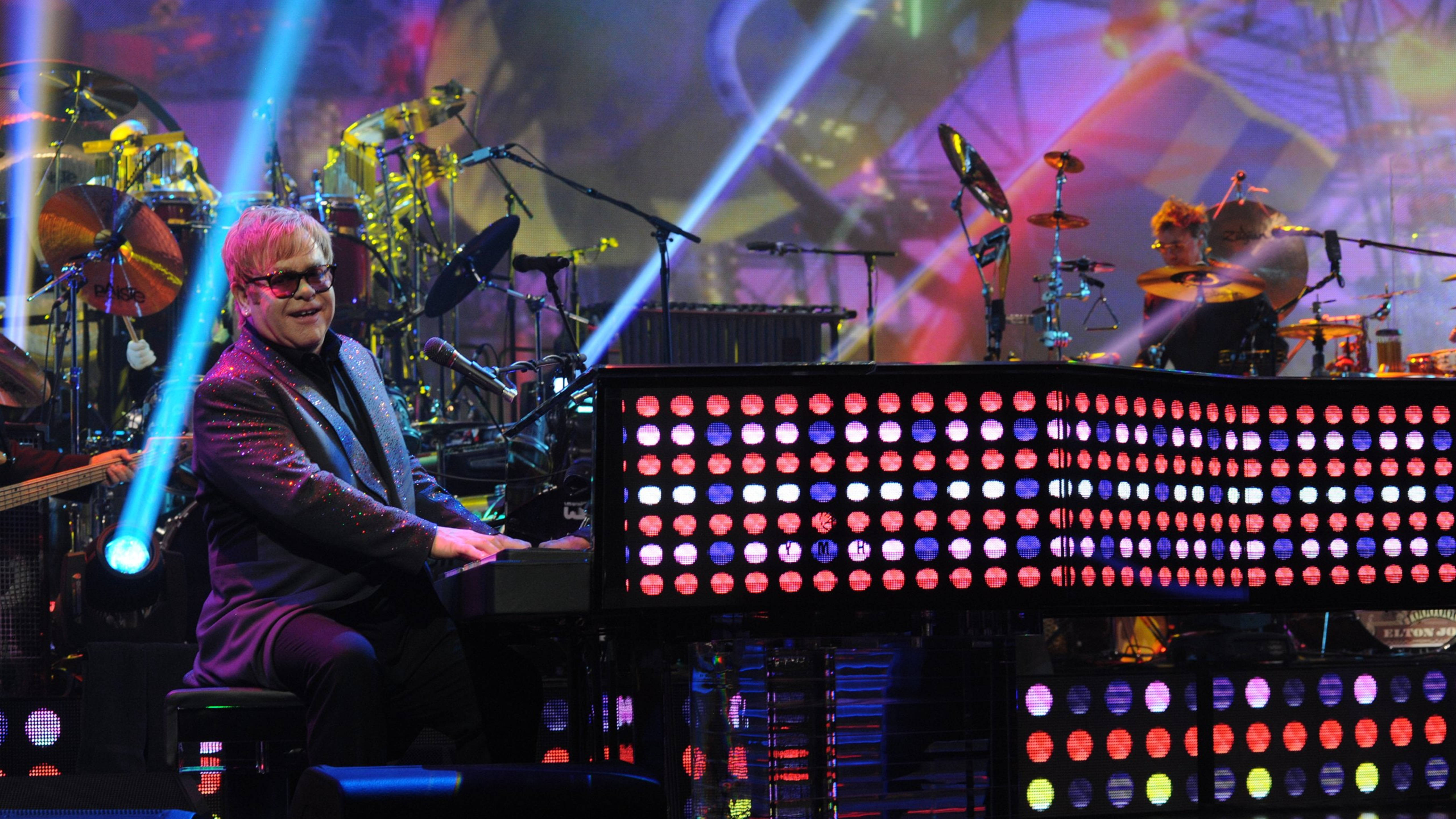 Elton John, polka dots piano, glittering suit, 5K Desktop Wallpaper