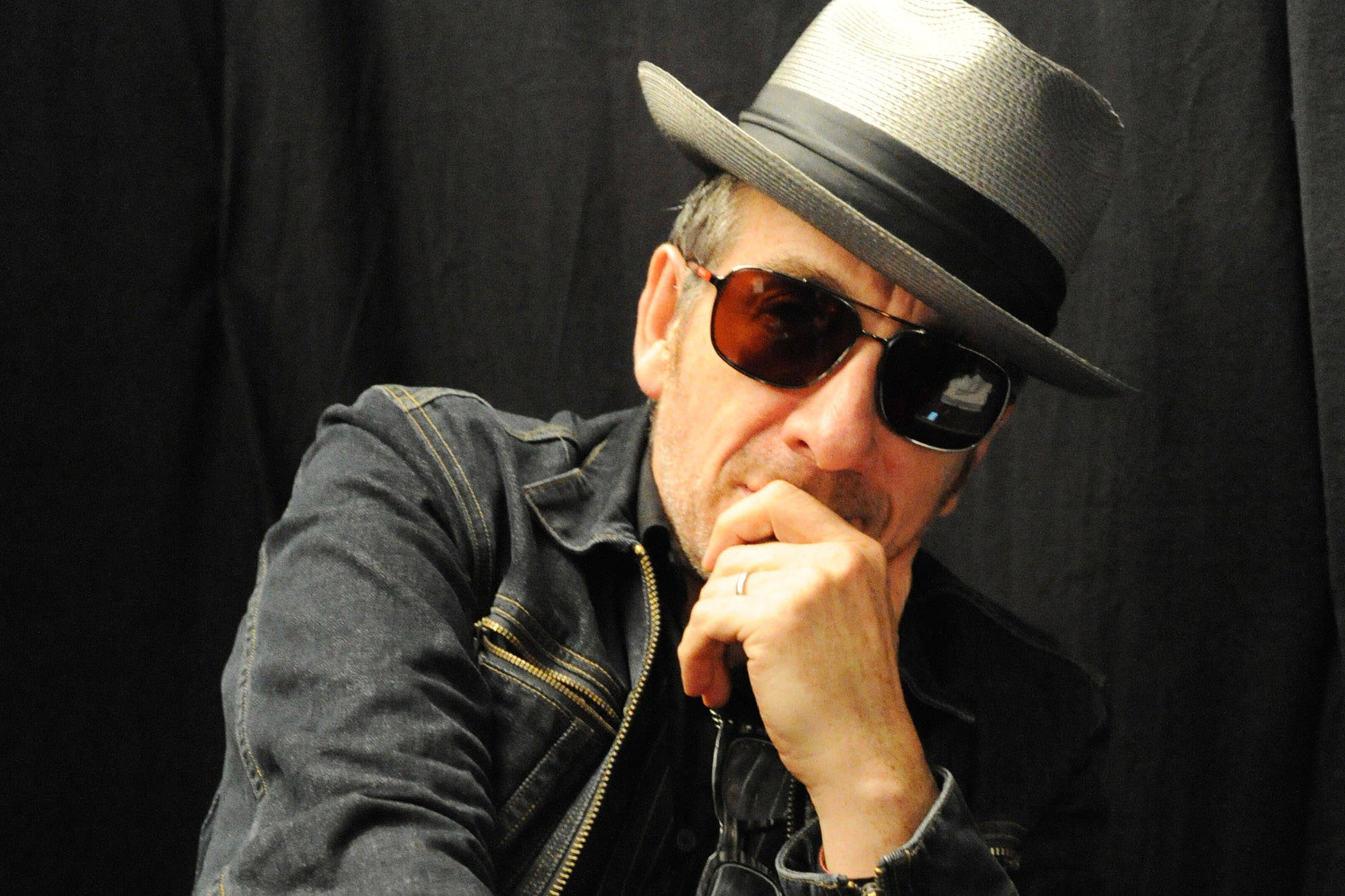 Elvis Costello, fedora, sunglasses, Full HD Desktop Wallpaper