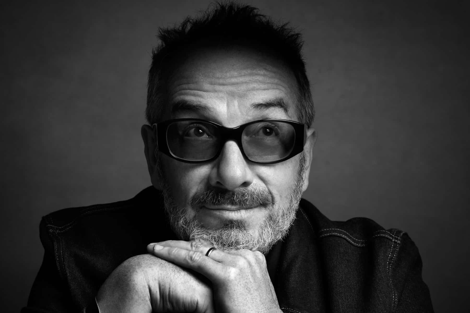 Elvis Costello, black and white portrait, glasses, HD Desktop Wallpaper
