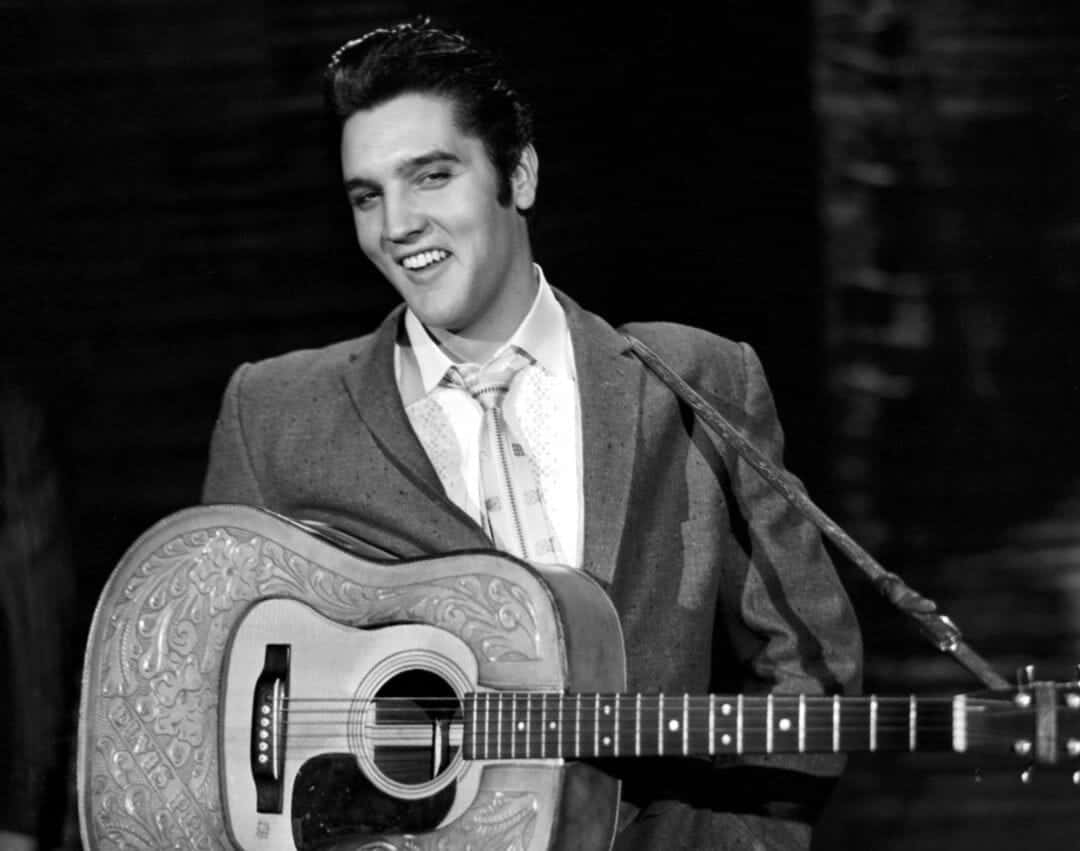 Elvis Presley, ornate acoustic guitar, spotlight, SD Desktop Wallpaper