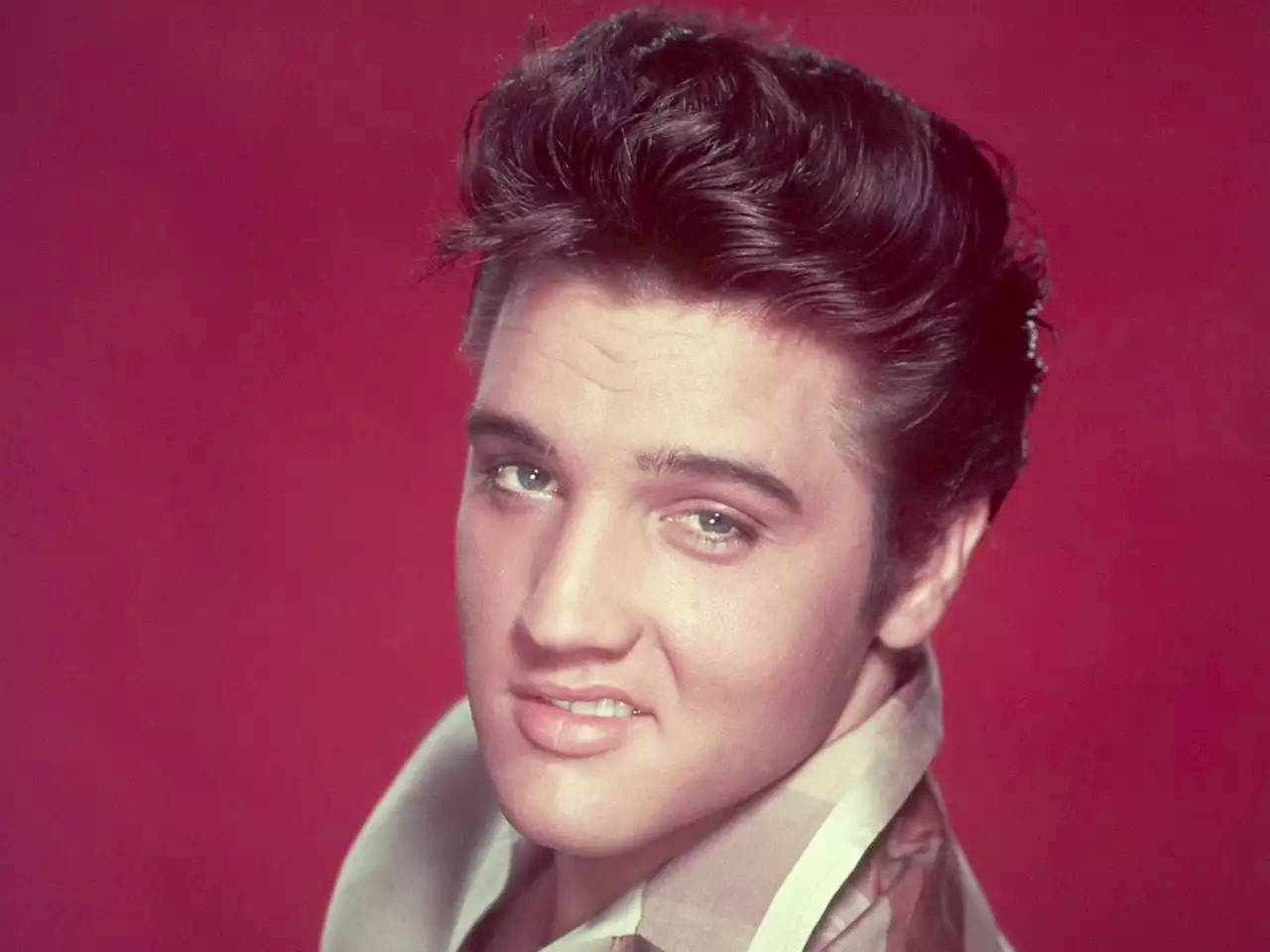 Elvis Presley, pompadour hairstyle, red backdrop, HD Desktop Wallpaper