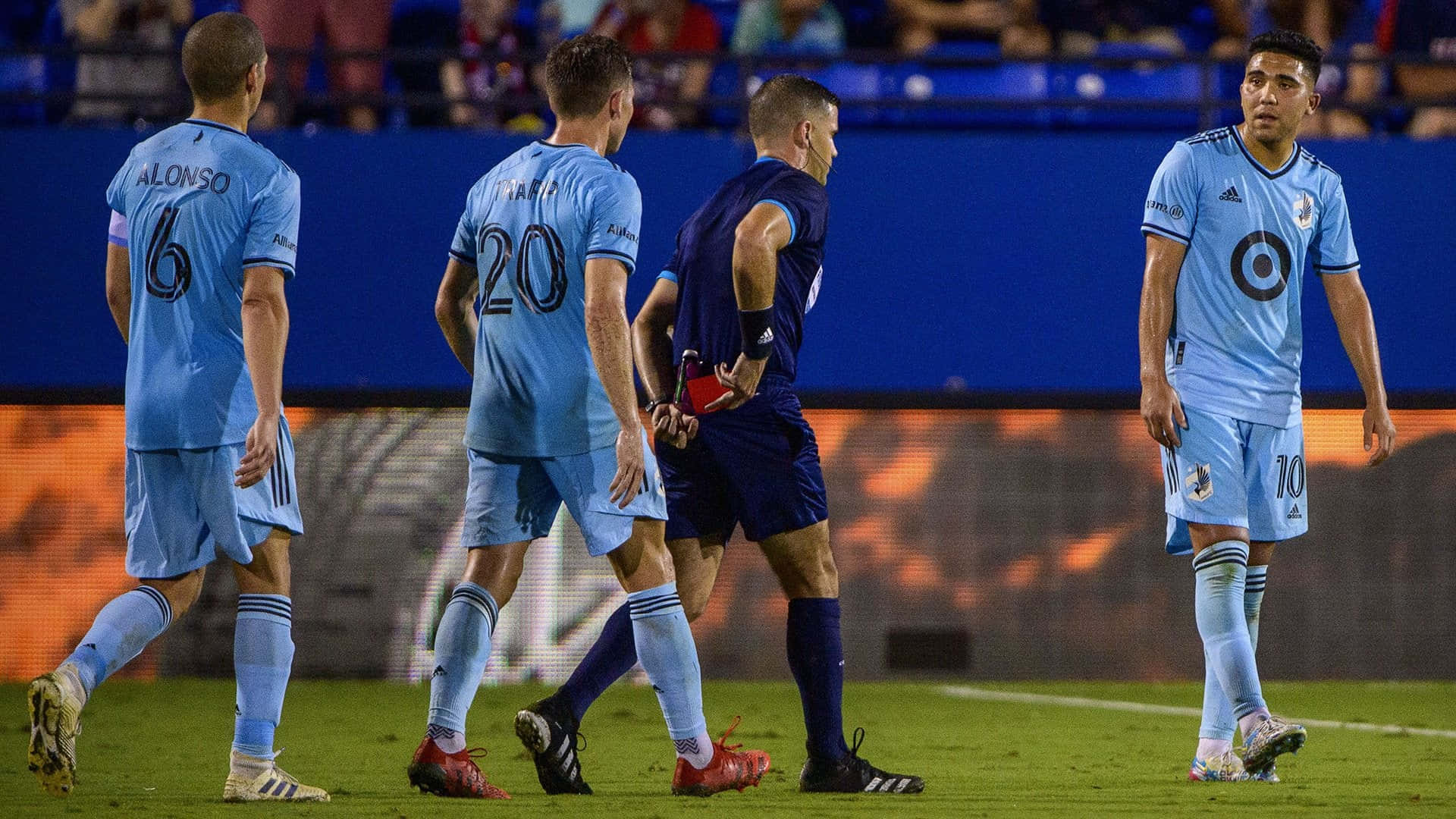 Emanuel Reynoso, red card, light blue jerseys, Full HD Desktop Wallpaper