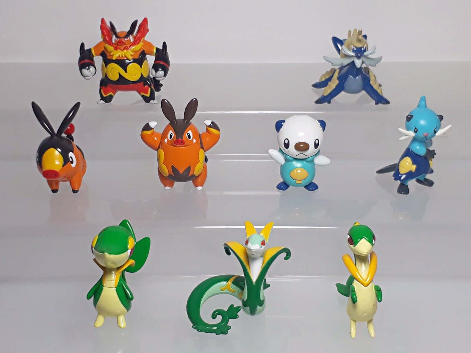 Emboar, Pokémon figurines, tiered shelves, HD Desktop Wallpaper