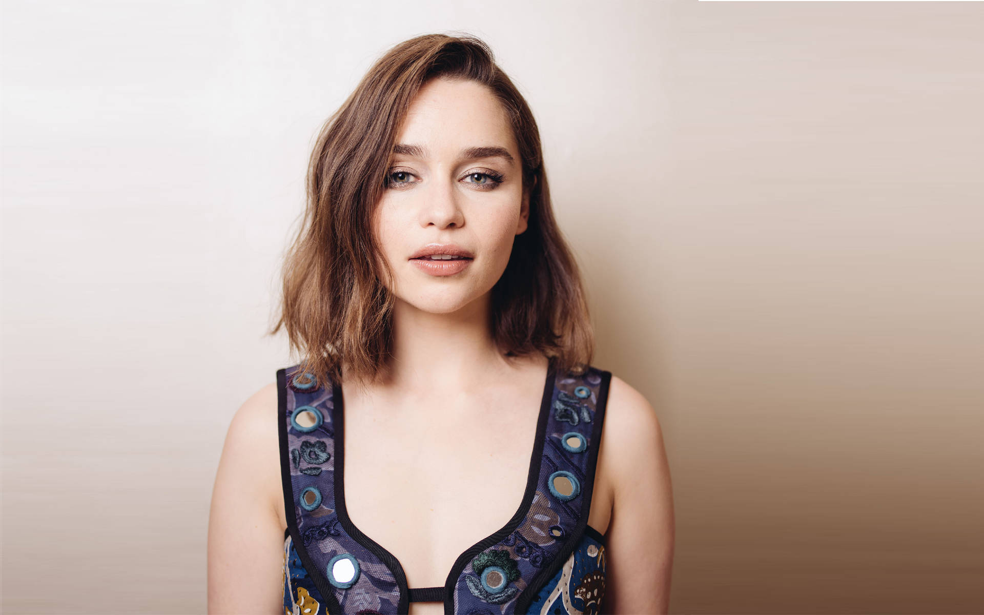 Emilia Clarke, wavy brown hair, patterned blue top, Full HD Desktop Wallpaper