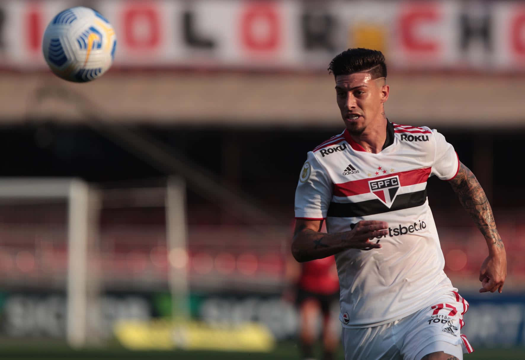 Emiliano Rigoni, white red and black striped jersey, blue and white ball, HD Desktop Wallpaper
