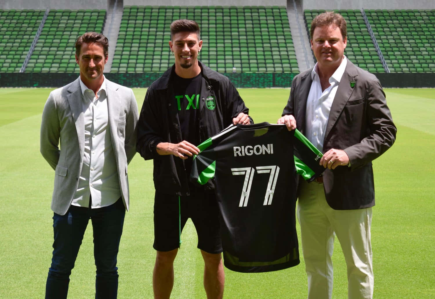 Emiliano Rigoni, RIGONI 77, black jersey, HD Desktop Wallpaper