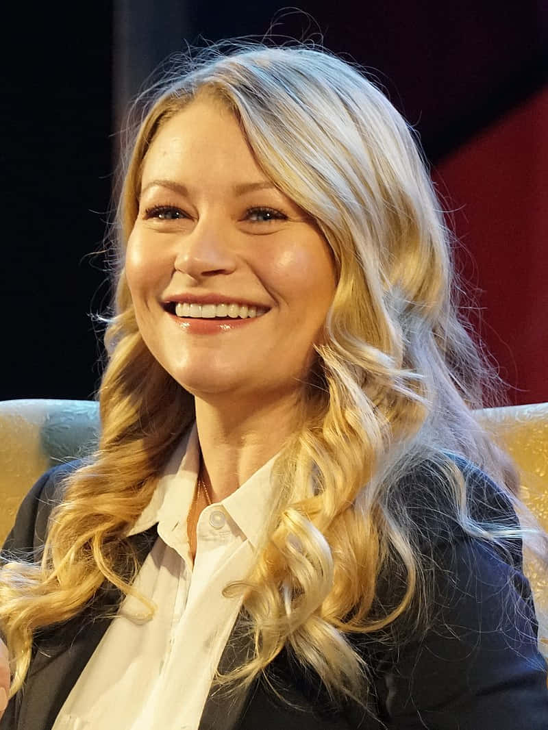 Emilie de Ravin, long blonde curls, white shirt, SD Phone Wallpaper