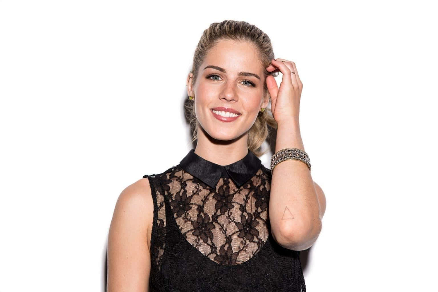 Emily Bett Rickards, black lace top, blonde hair, HD Desktop Wallpaper