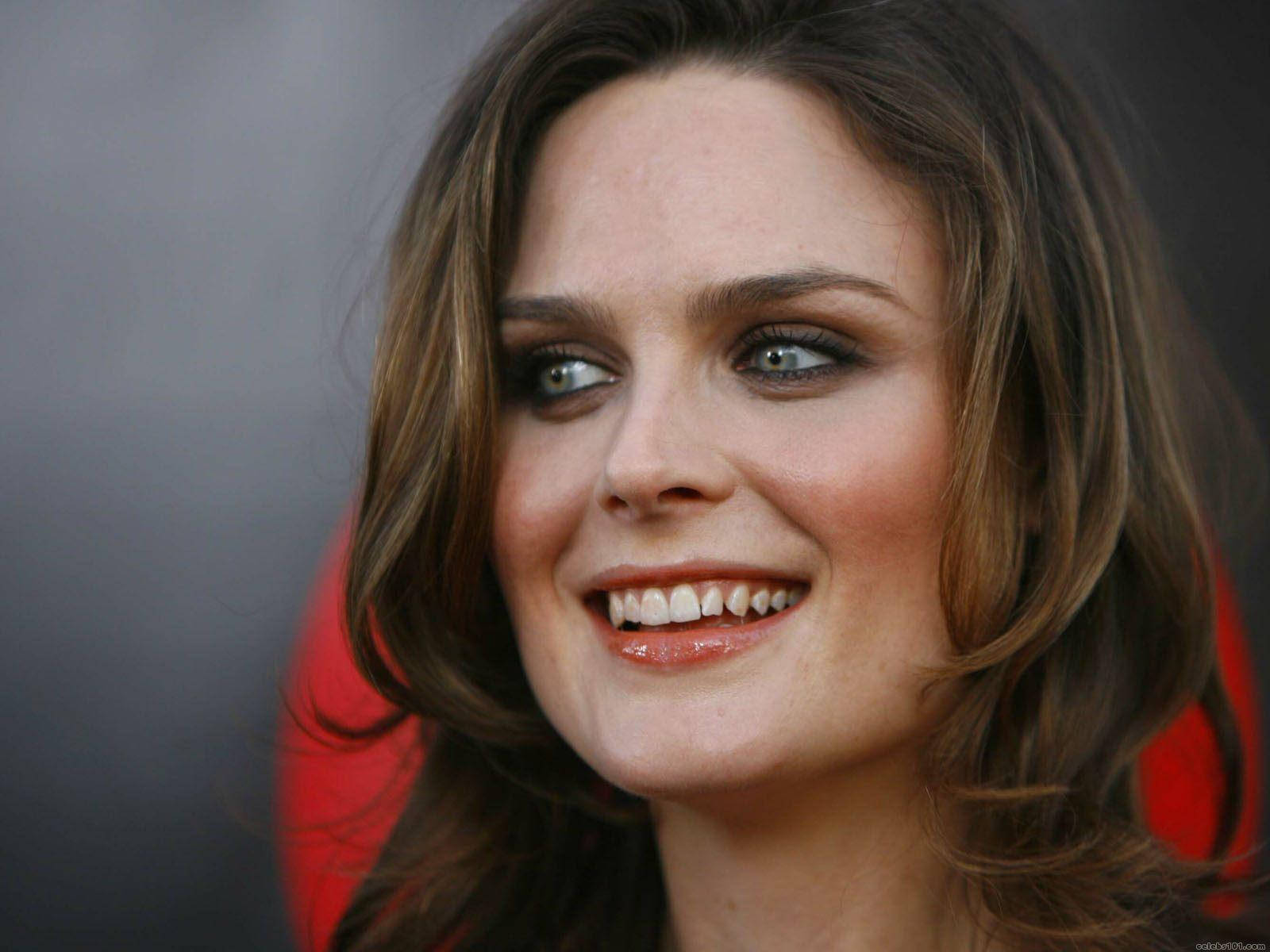 Emily Deschanel, brown hair, bright eyes, HD Desktop Wallpaper