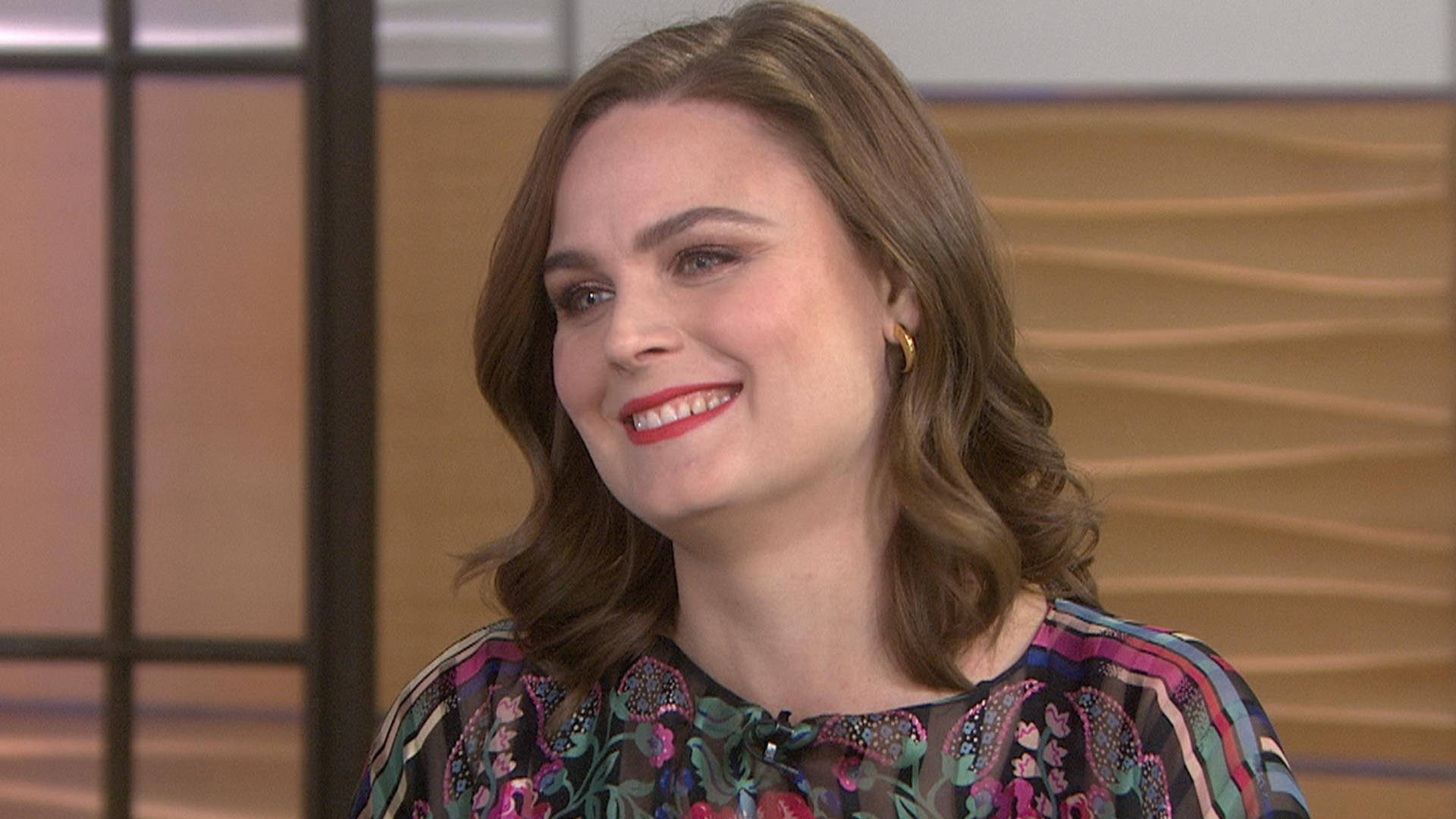 Emily Deschanel, floral blouse, wooden paneled background, Full HD Desktop Wallpaper