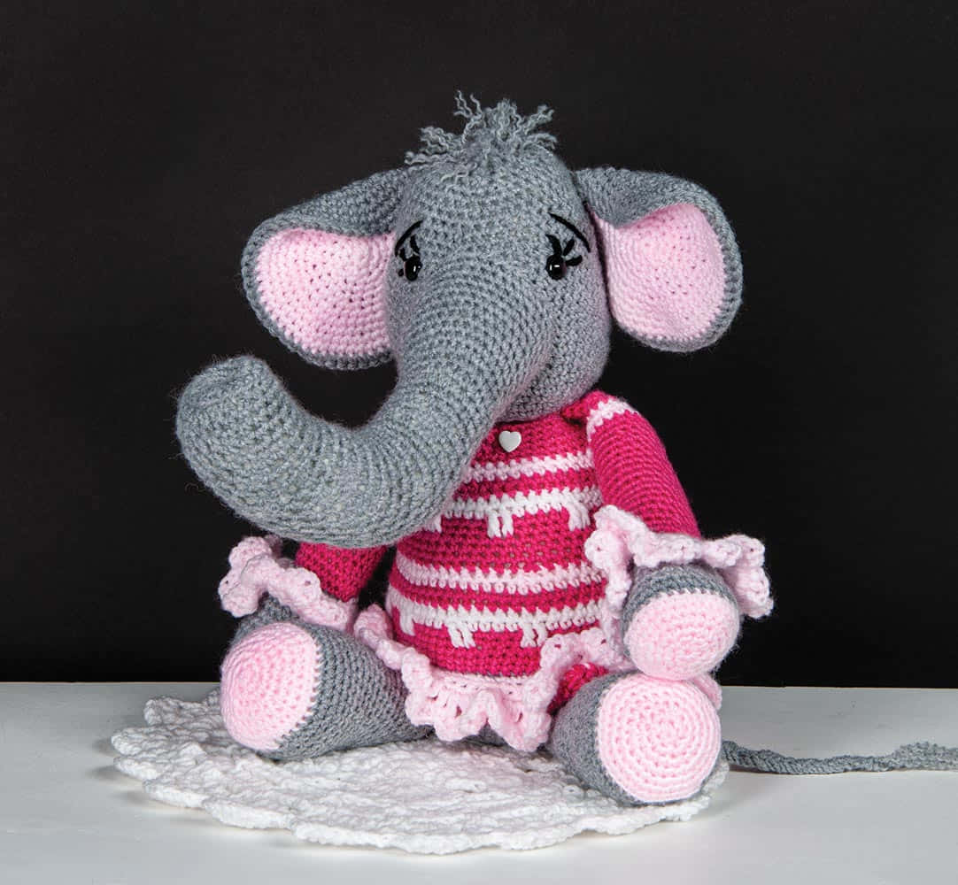 Emily Elephant, pink striped dress, white doily, SD Desktop Wallpaper