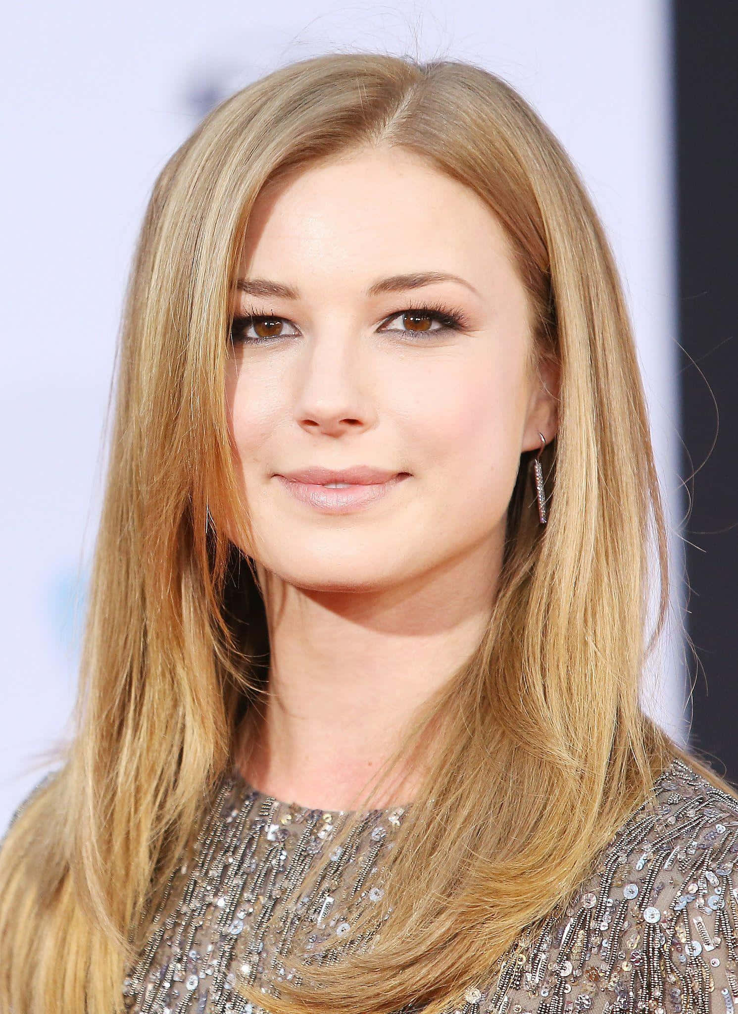 Emily Vancamp, long blonde hair, sparkling silver top, Full HD Phone Wallpaper