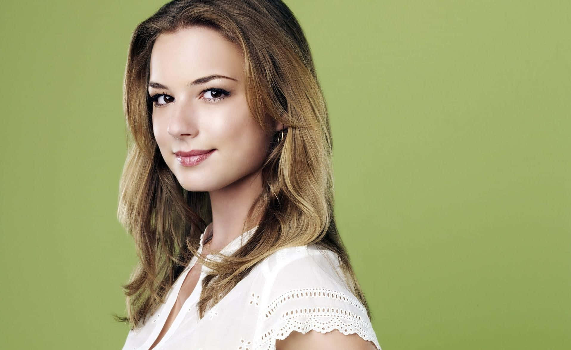 Emily Vancamp, wavy blonde hair, white lace-trimmed top, HD Desktop Wallpaper