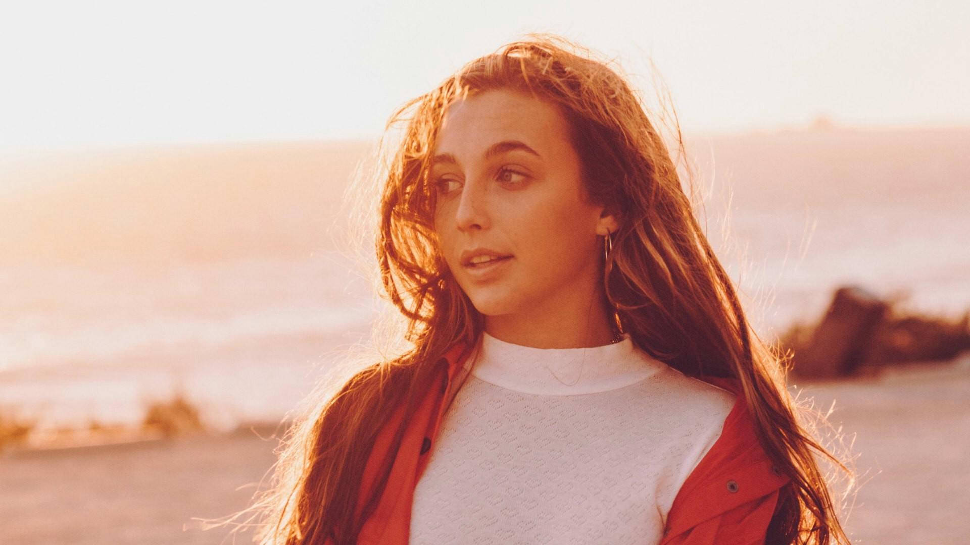 Emma Chamberlain, sunset, ocean, Full HD Desktop Wallpaper