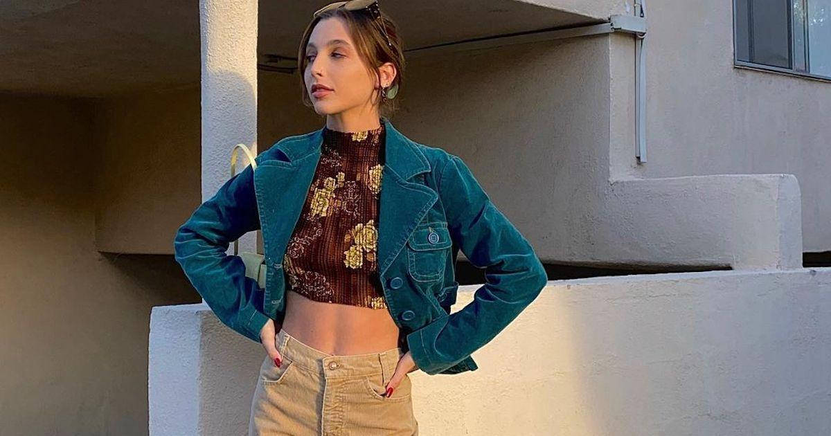 Emma Chamberlain, teal velvet jacket, patterned crop top, SD Desktop Wallpaper