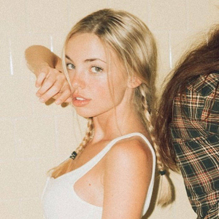 Emma Kotos, blonde braids, white tank top, SD Desktop Wallpaper