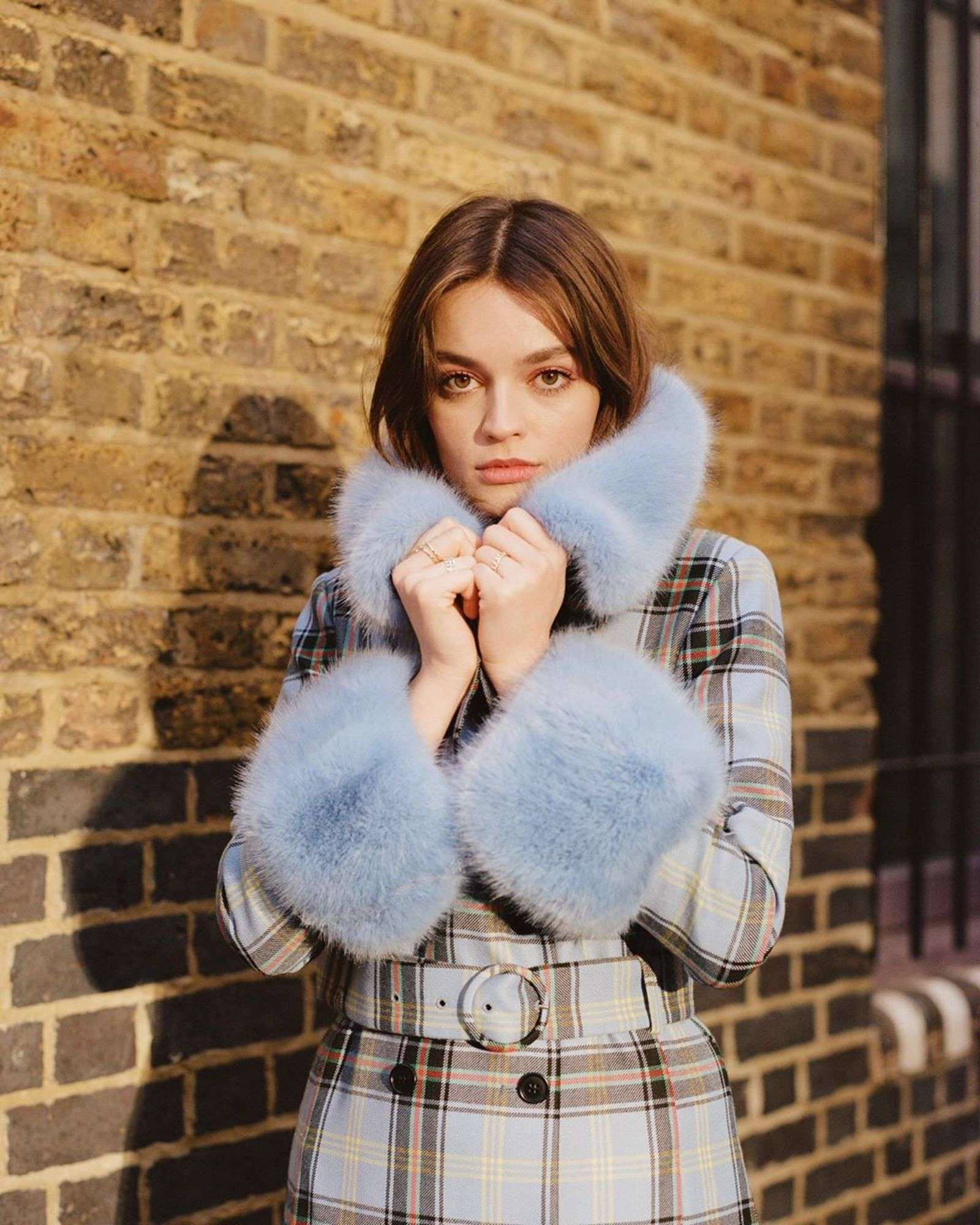 Emma Mackey, plaid coat, light blue fur collar, Full HD Phone Wallpaper