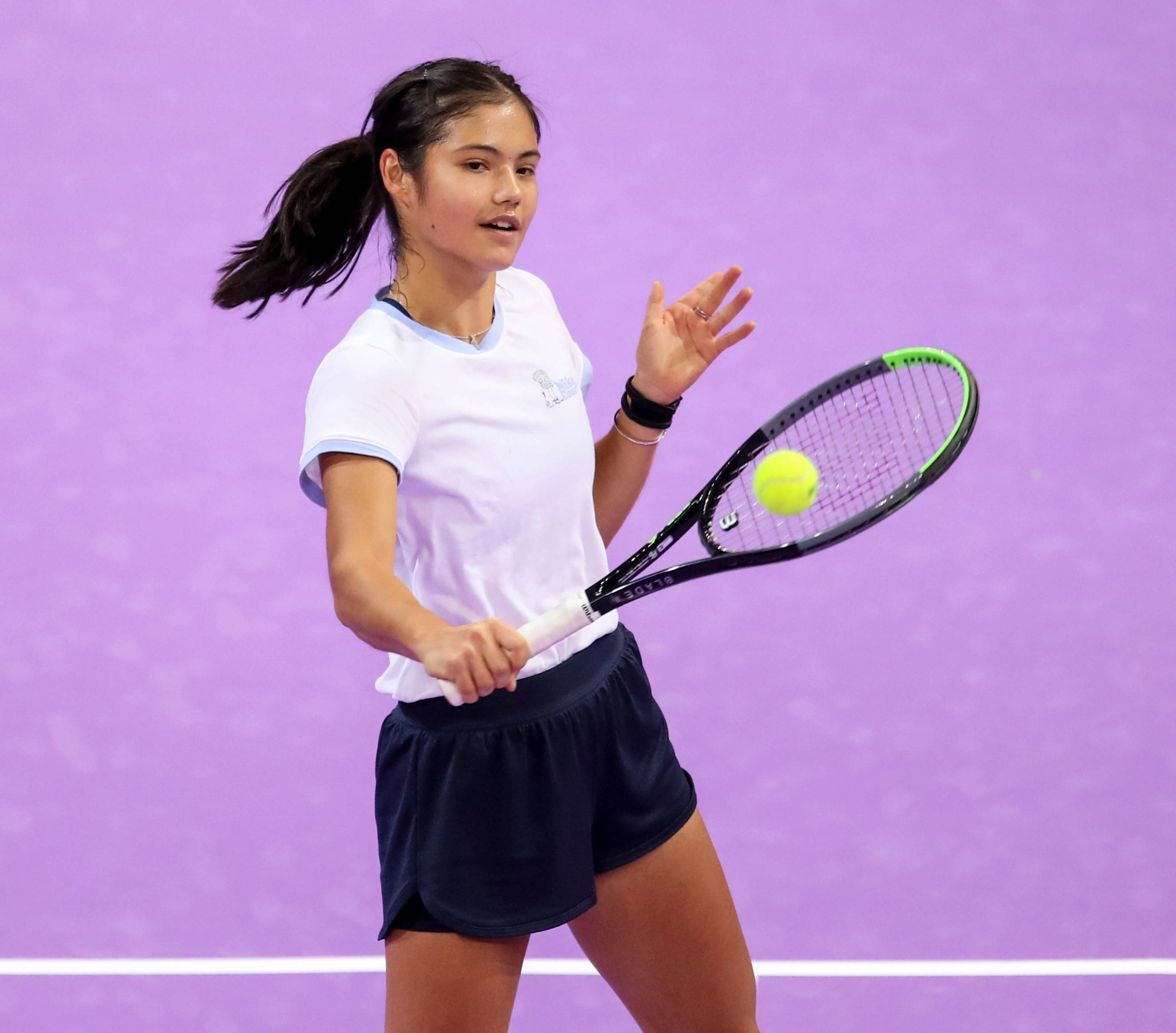 Emma Raducanu, pink outfit, bright yellow ball, 2K Desktop Wallpaper