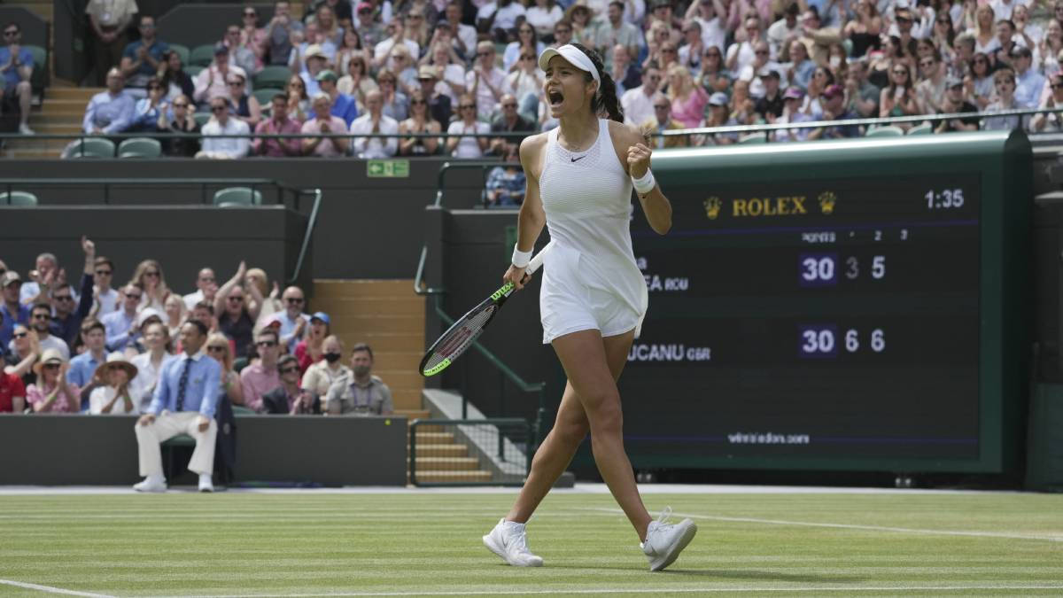 Emma Raducanu, all white, tennis outfit, SD Desktop Wallpaper