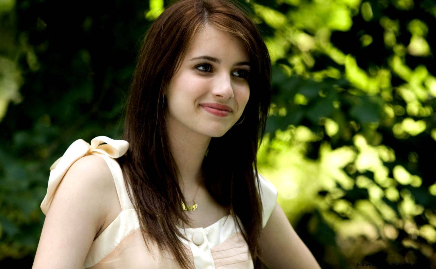 Emma Roberts, long brown hair, sunlit garden, HD Desktop Wallpaper