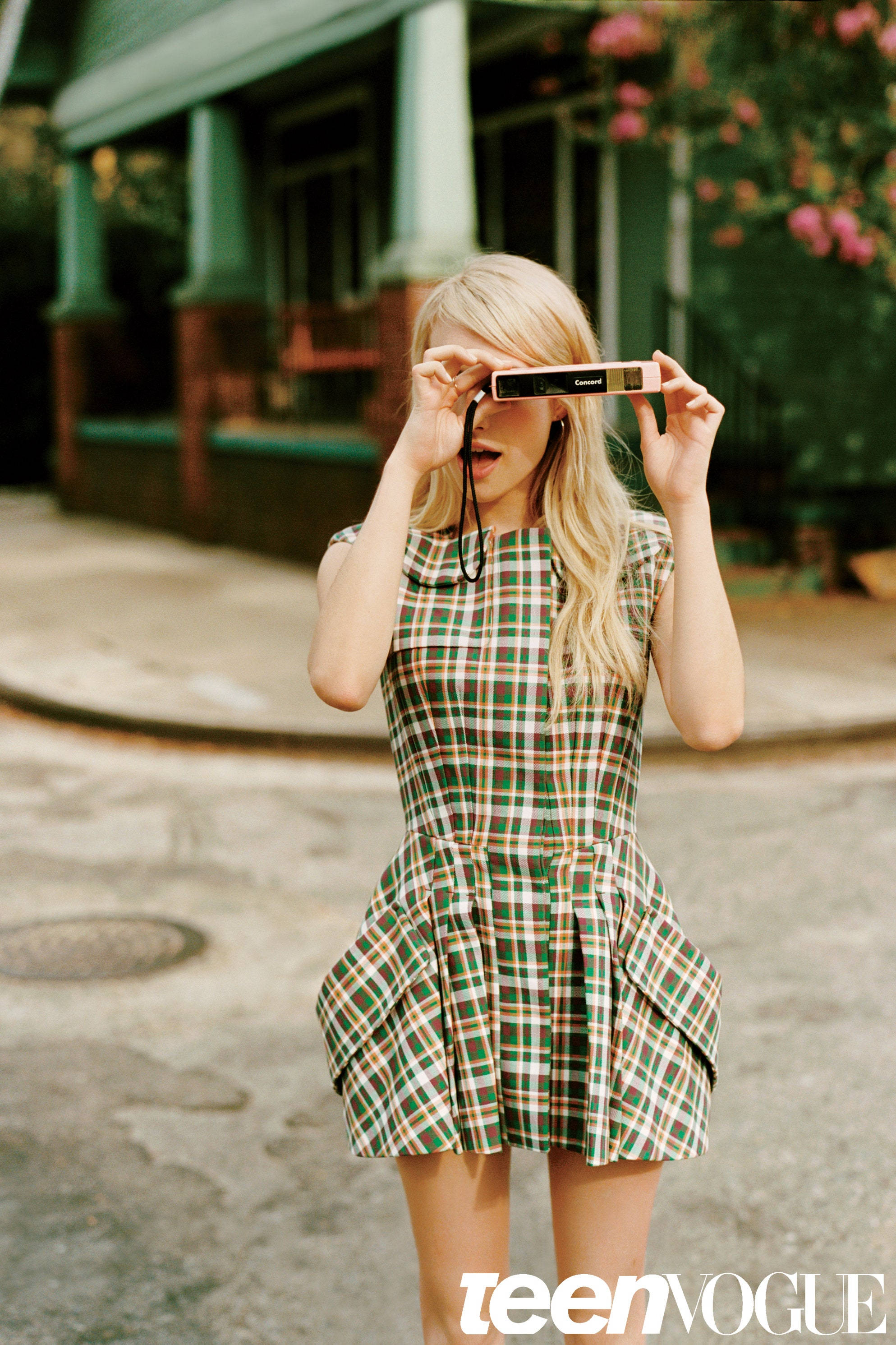 Emma Roberts, green plaid dress, camera, 2K Phone Wallpaper