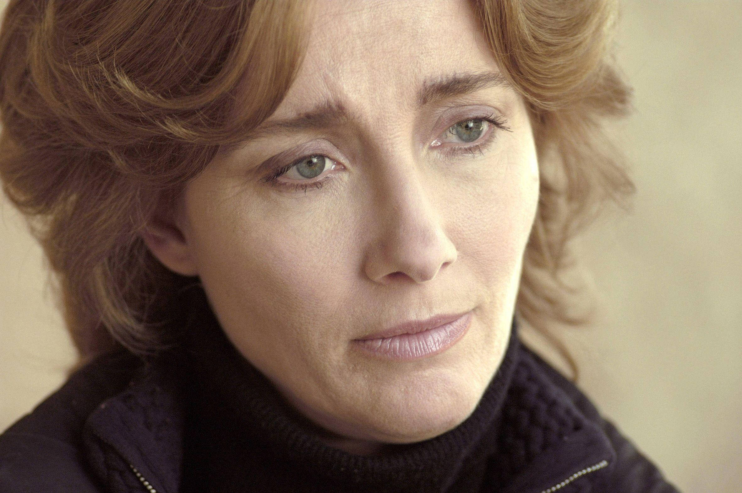 Emma Thompson, vintage shot, wavy brown hair, Full HD Desktop Wallpaper