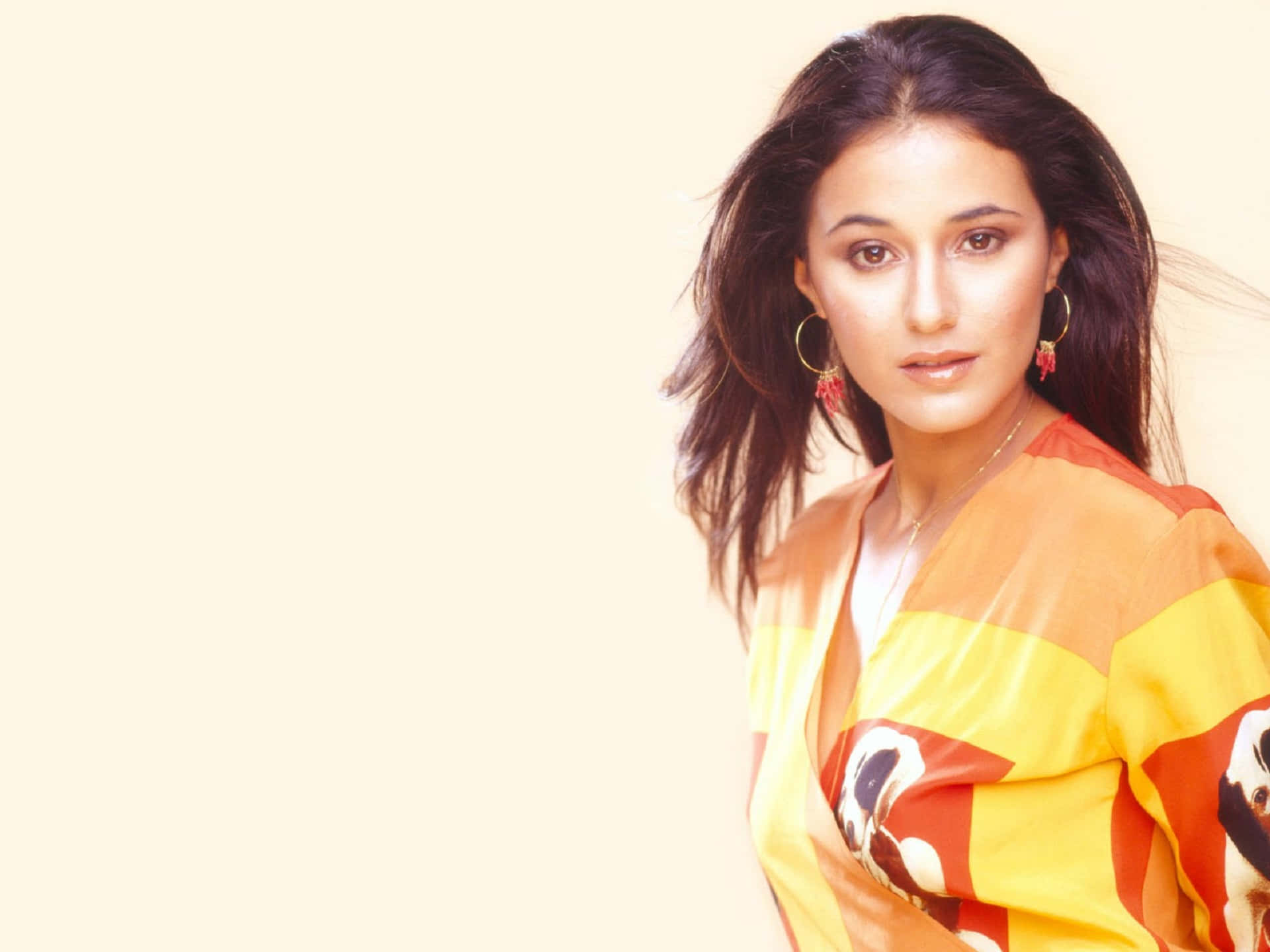 Emmanuelle Chriqui, orange yellow patterned top, hoop earrings, Full HD Desktop Wallpaper