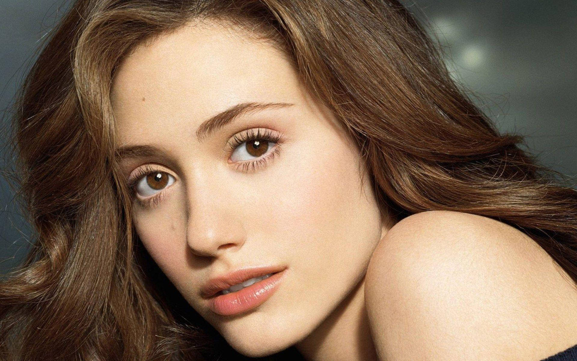 Emmy Rossum, wavy brown hair, warm brown eyes, Full HD Desktop Wallpaper