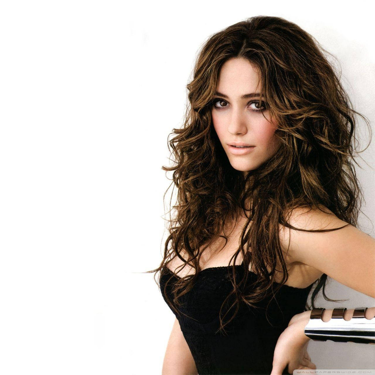 Emmy Rossum, voluminous brown curls, silver clutch, HD Desktop Wallpaper