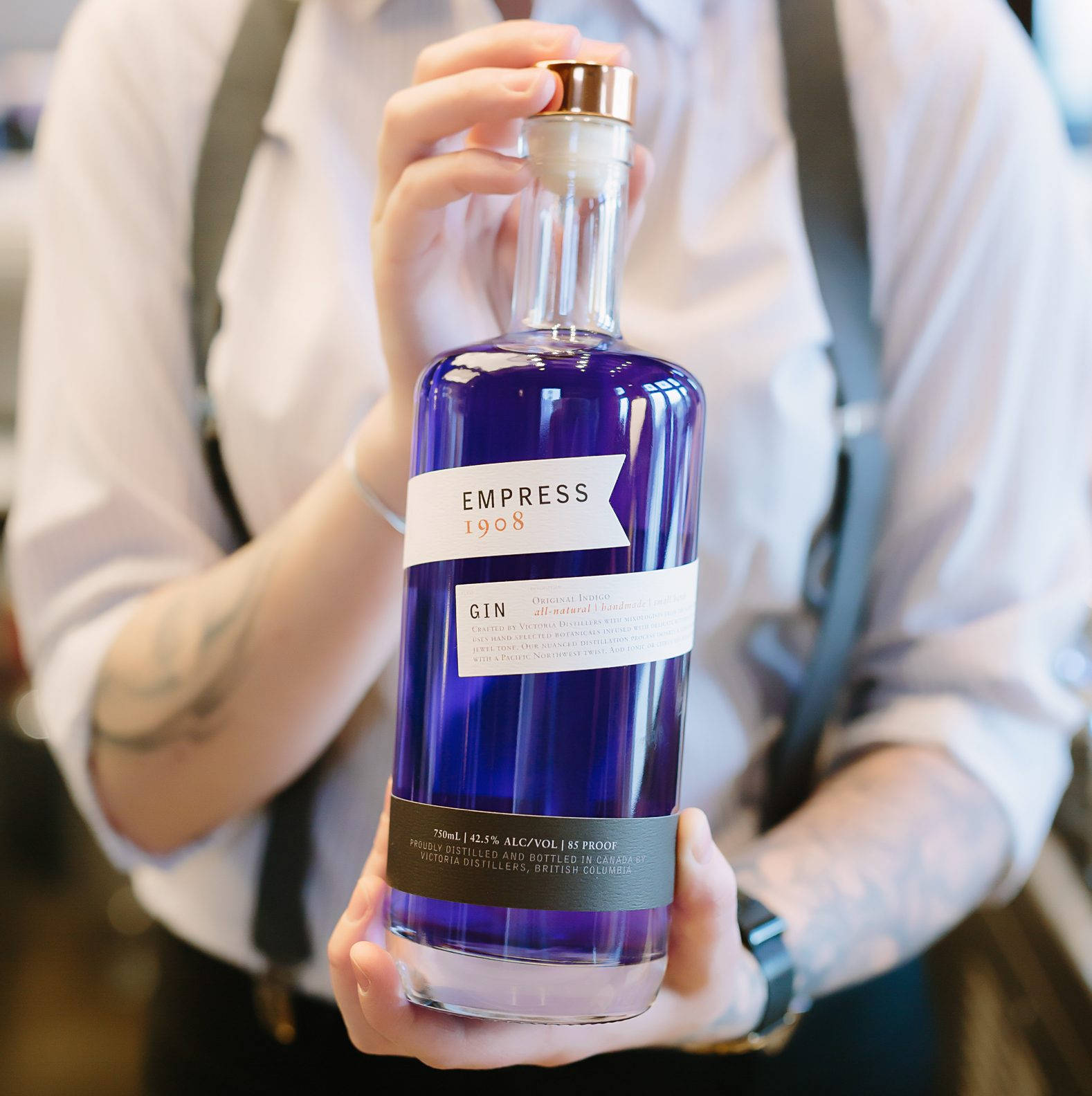 Empress 1908, vibrant purple gin bottle, white shirt, HD Phone Wallpaper