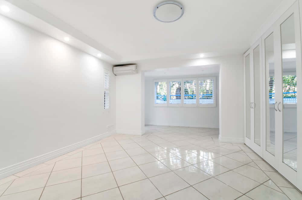 empty room, air-conditioned, white walls, SD Desktop Wallpaper
