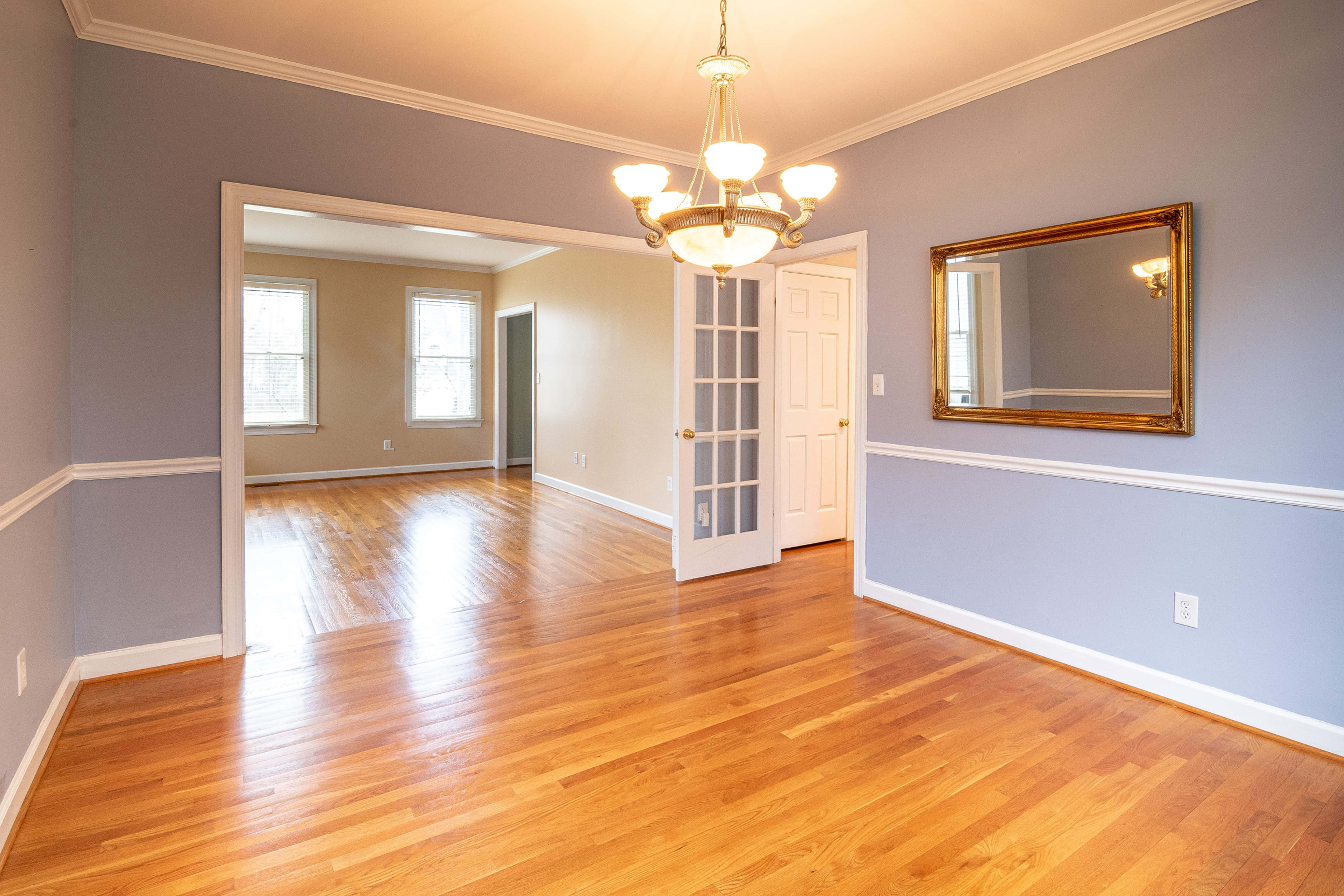 chandelier, hardwood floors, lavender walls, 4K Desktop Wallpaper