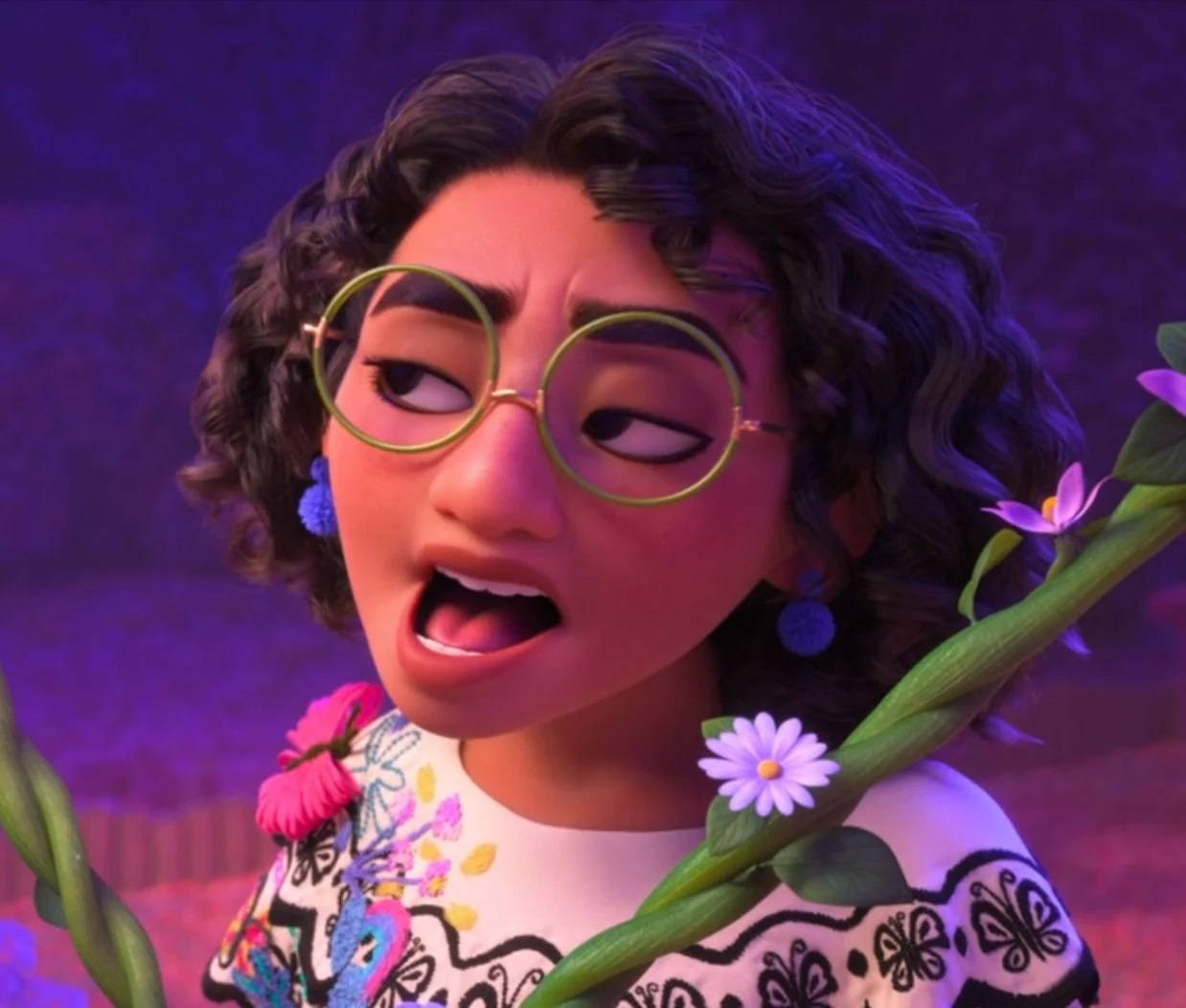 Encanto Aesthetic, curly hair, round glasses, SD Desktop Wallpaper