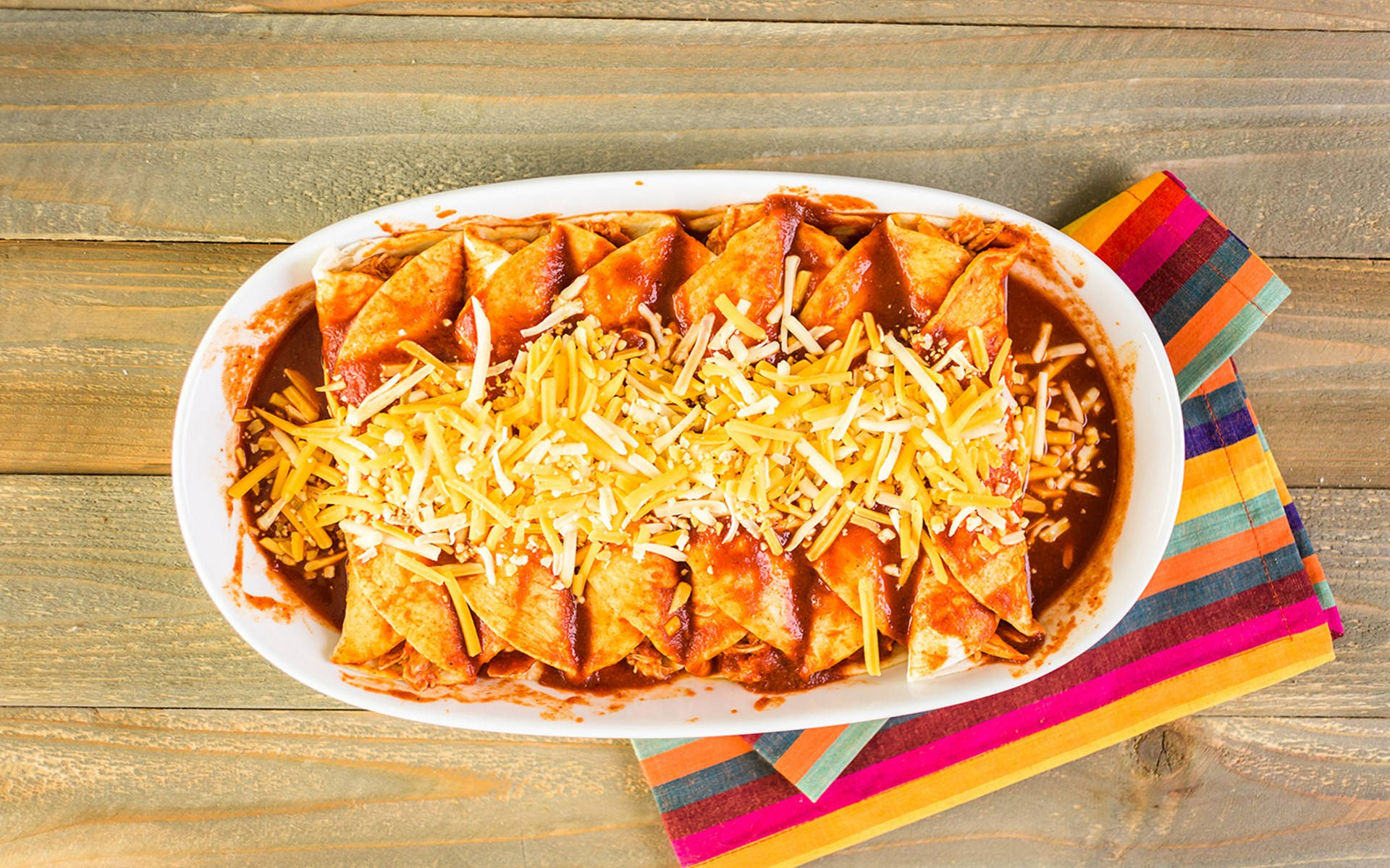 enchiladas platter, cheddar cheese, golden tortilla chips, Full HD Desktop Wallpaper