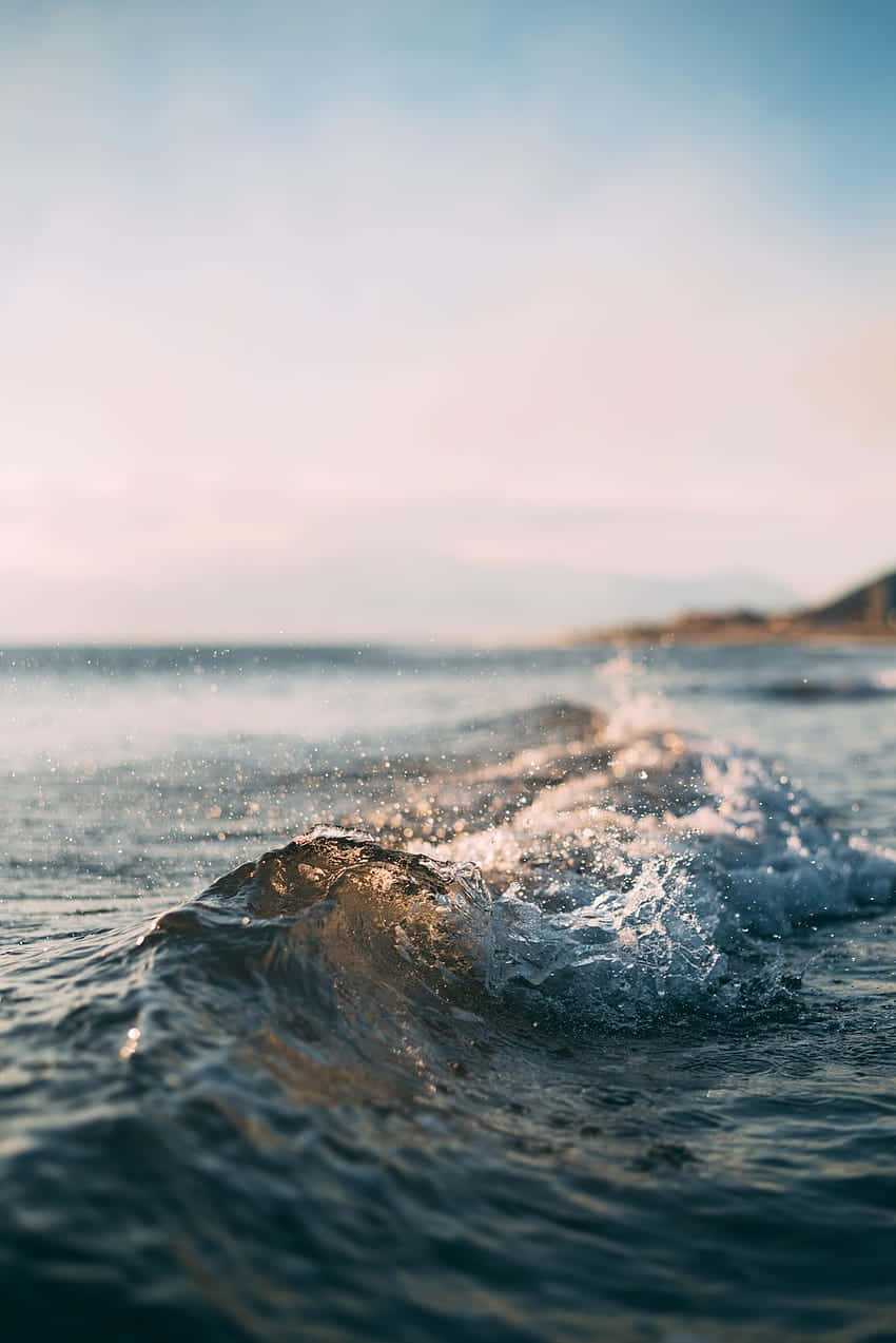 End Of Summer, sunlit ocean wave, sparkling droplets, SD Phone Wallpaper