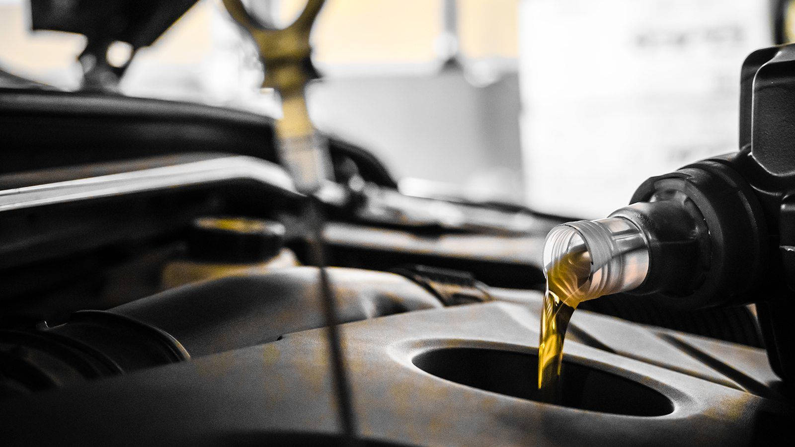 golden engine oil, bottle, engine oil filler neck, HD Desktop Wallpaper