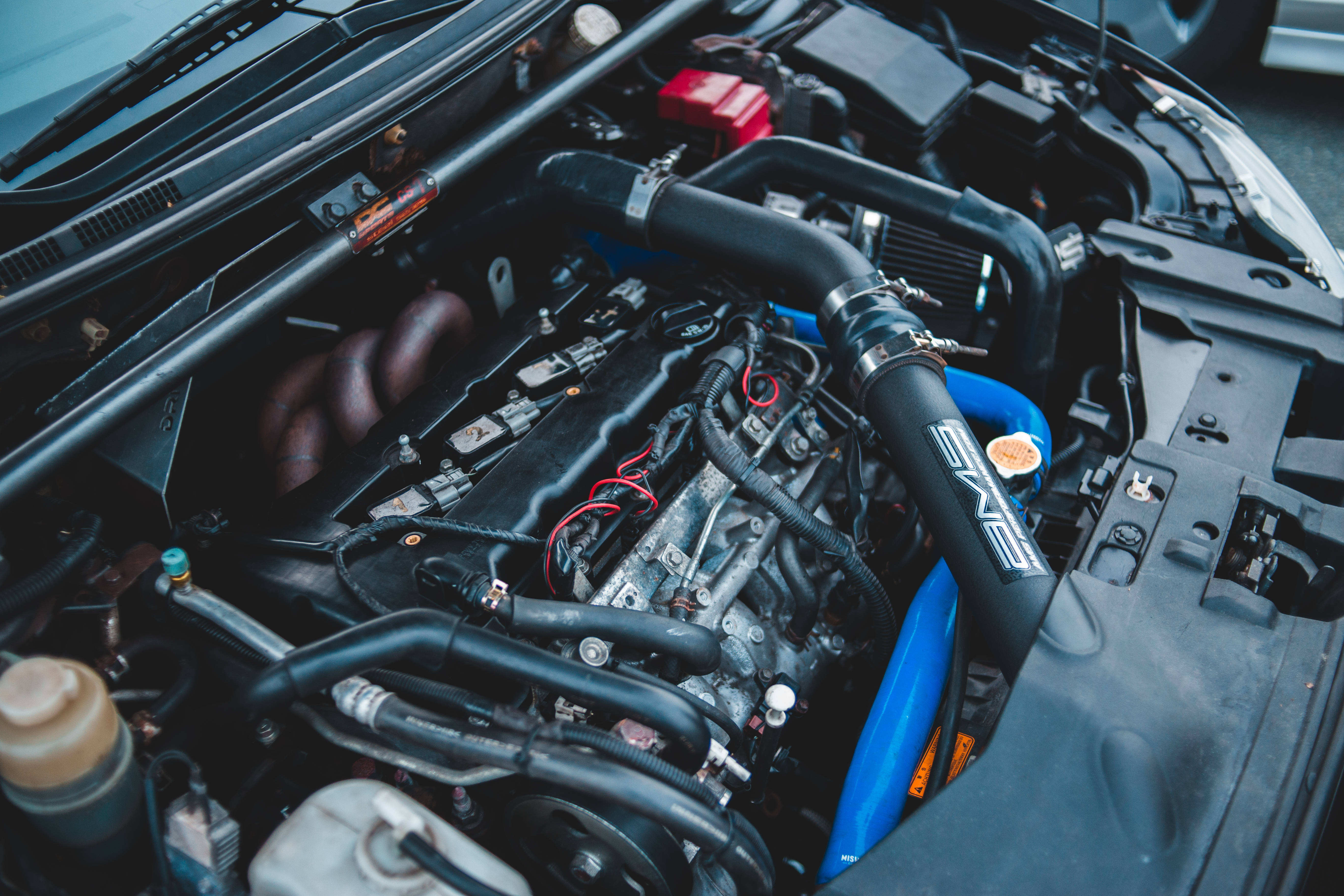 sports car, engine bay, blue and black performance parts, 5K Desktop Wallpaper