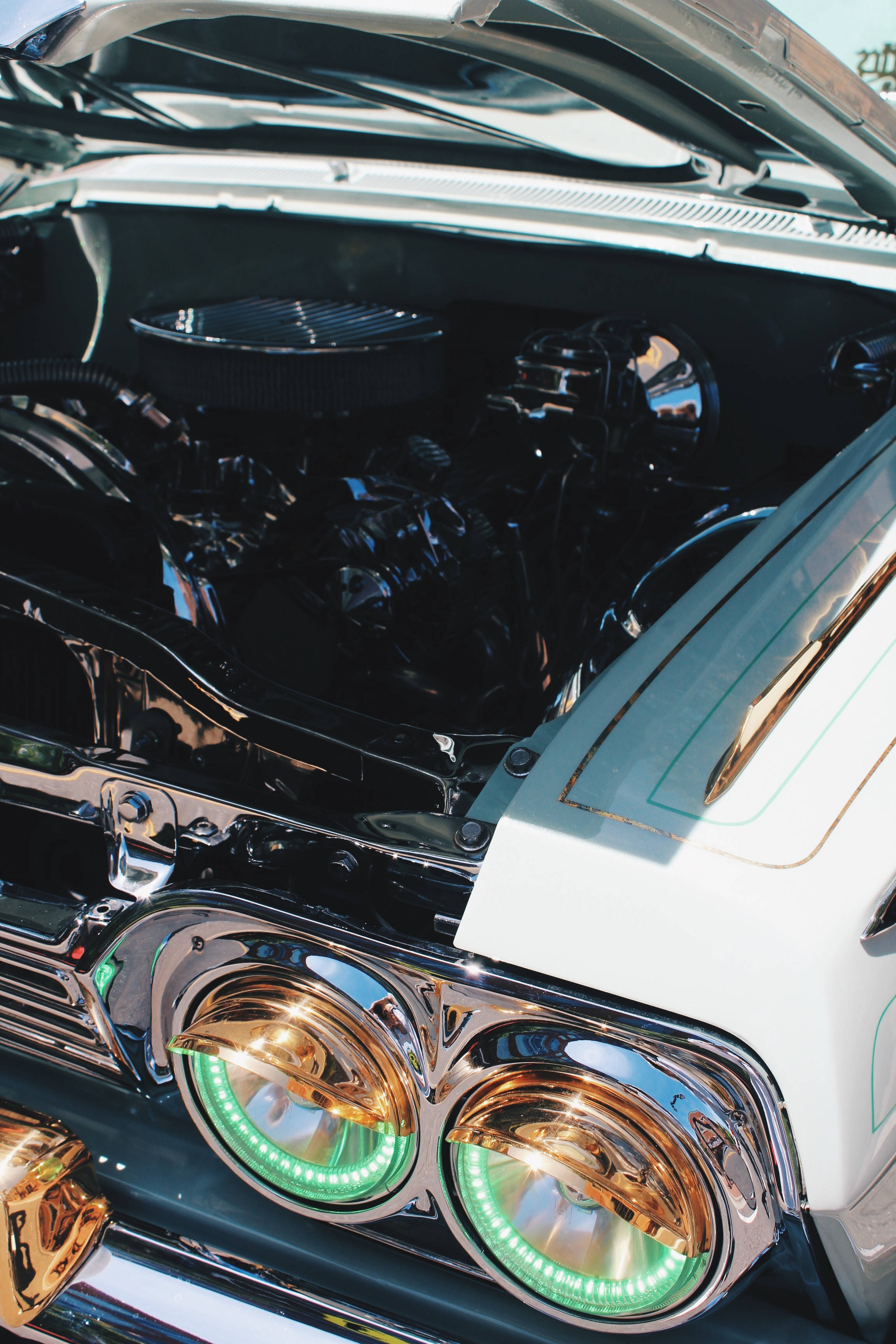 white car, chrome engine, gleaming chrome engine bay, 2K Phone Wallpaper