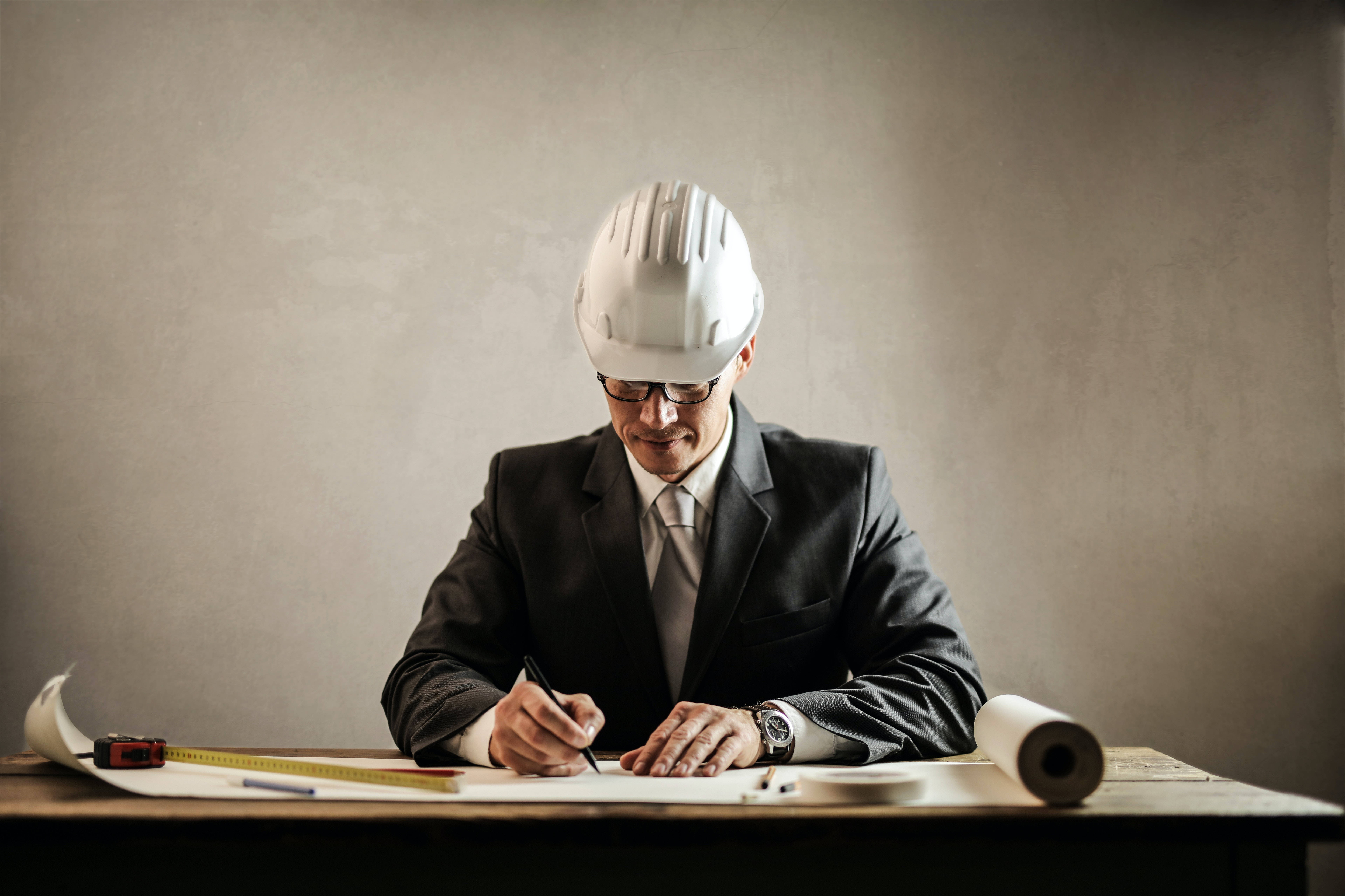 engineer, white hard hat, suit, 8K Desktop Wallpaper