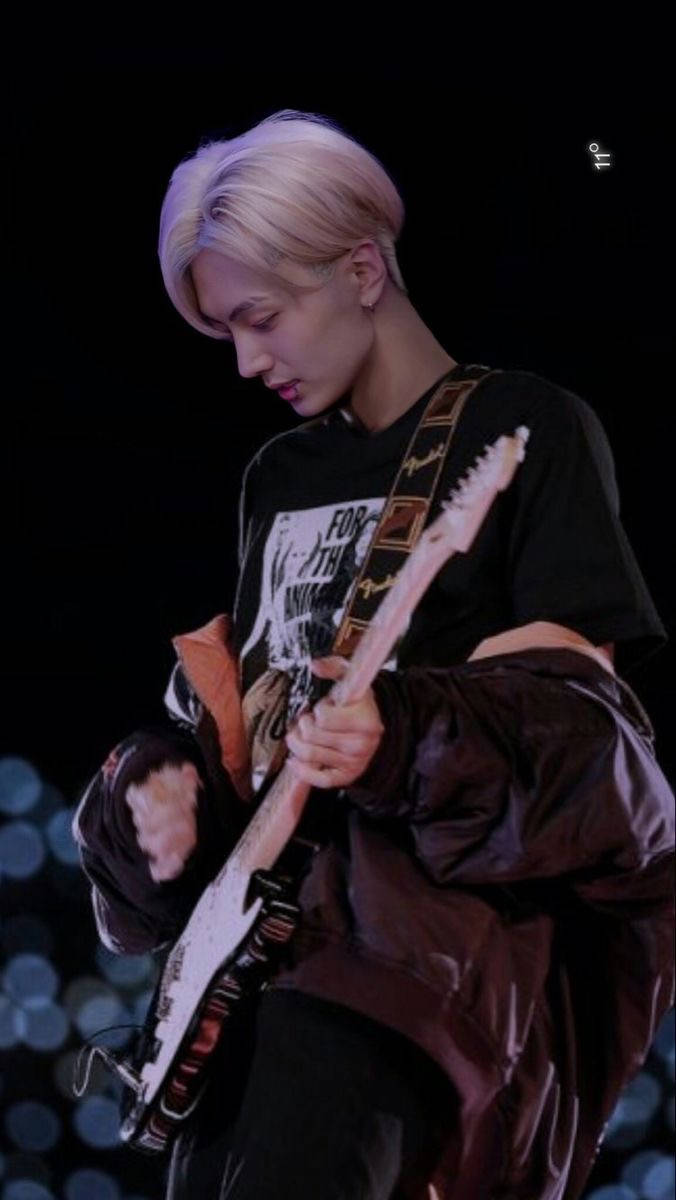 Enhypen Jay, platinum blonde hair, white electric guitar, SD Phone Wallpaper