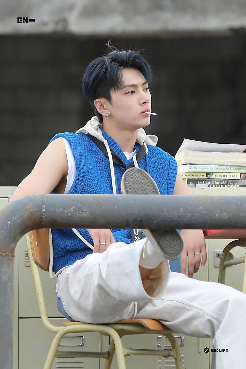 Enhypen Jay, blue knit vest, white pants, SD Phone Wallpaper