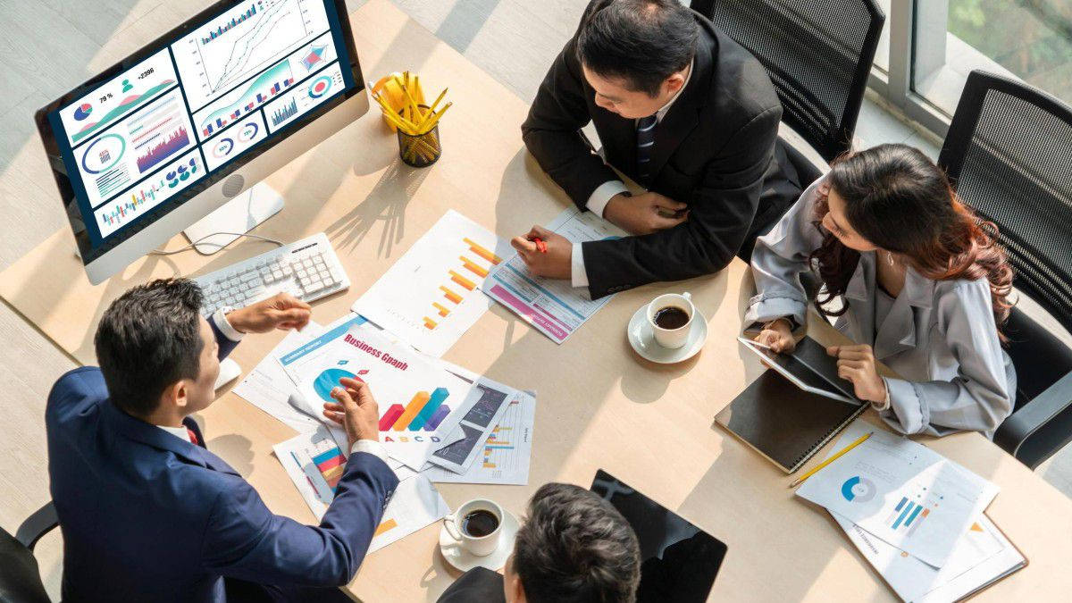 Enterprise, conference table, colorful charts, SD Desktop Wallpaper