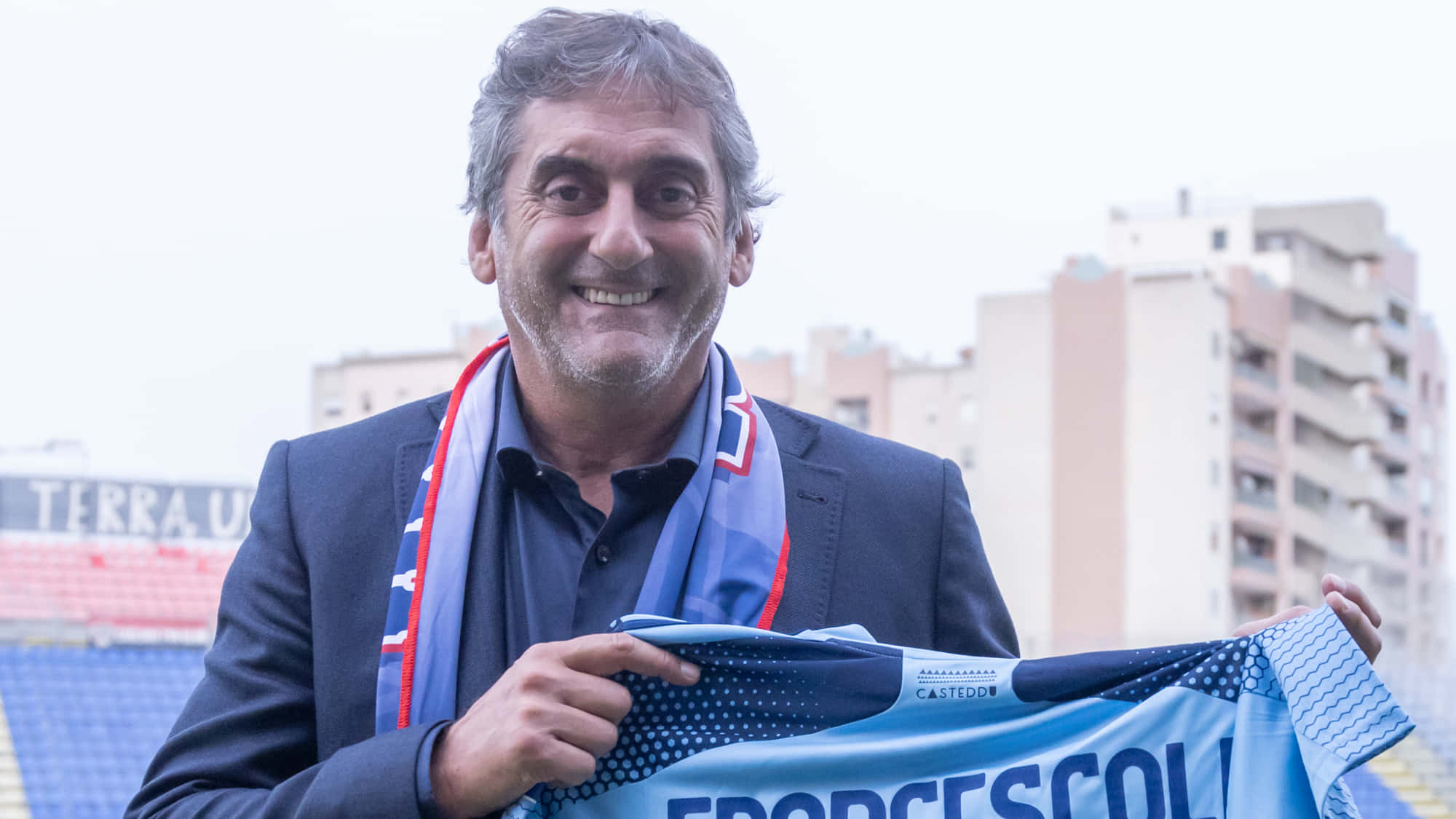 Enzo Francescoli, light blue soccer jersey, red seats, Full HD Desktop Wallpaper