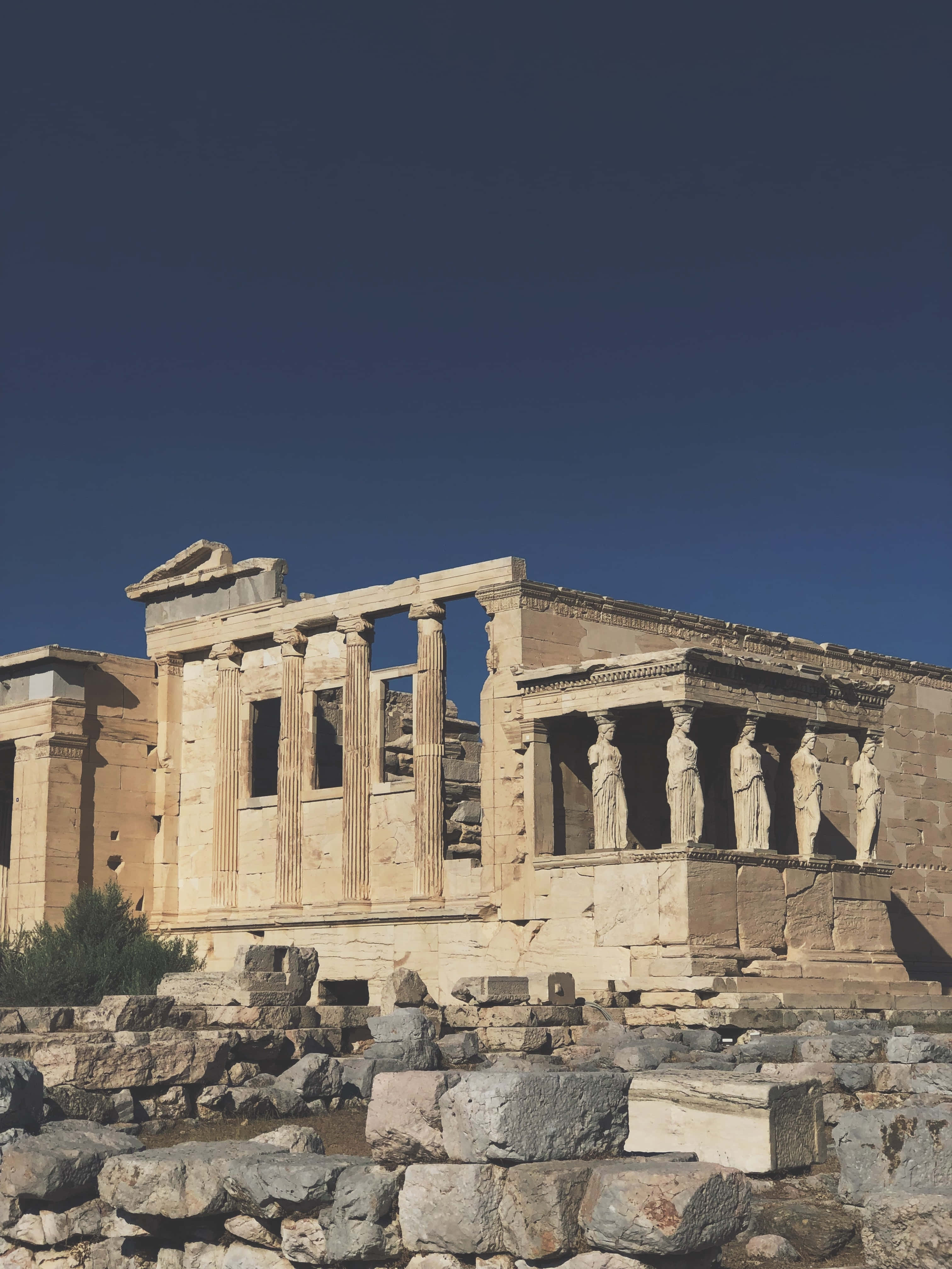 Erechtheion, caryatid columns, deep blue sky, 4K Phone Wallpaper