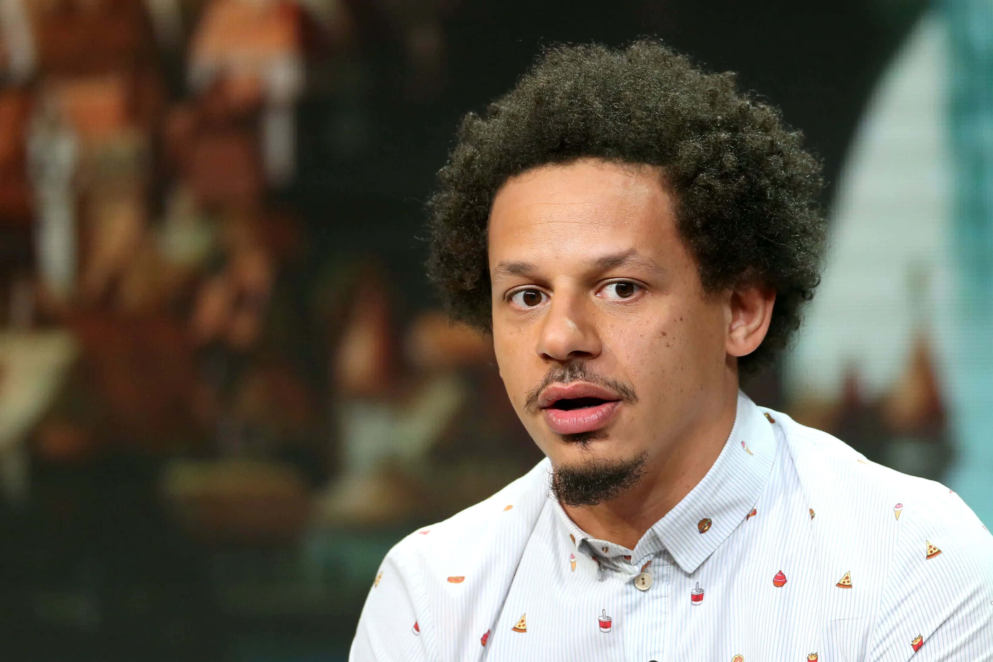 Eric Andre, curly dark hair, goatee, 2K Desktop Wallpaper